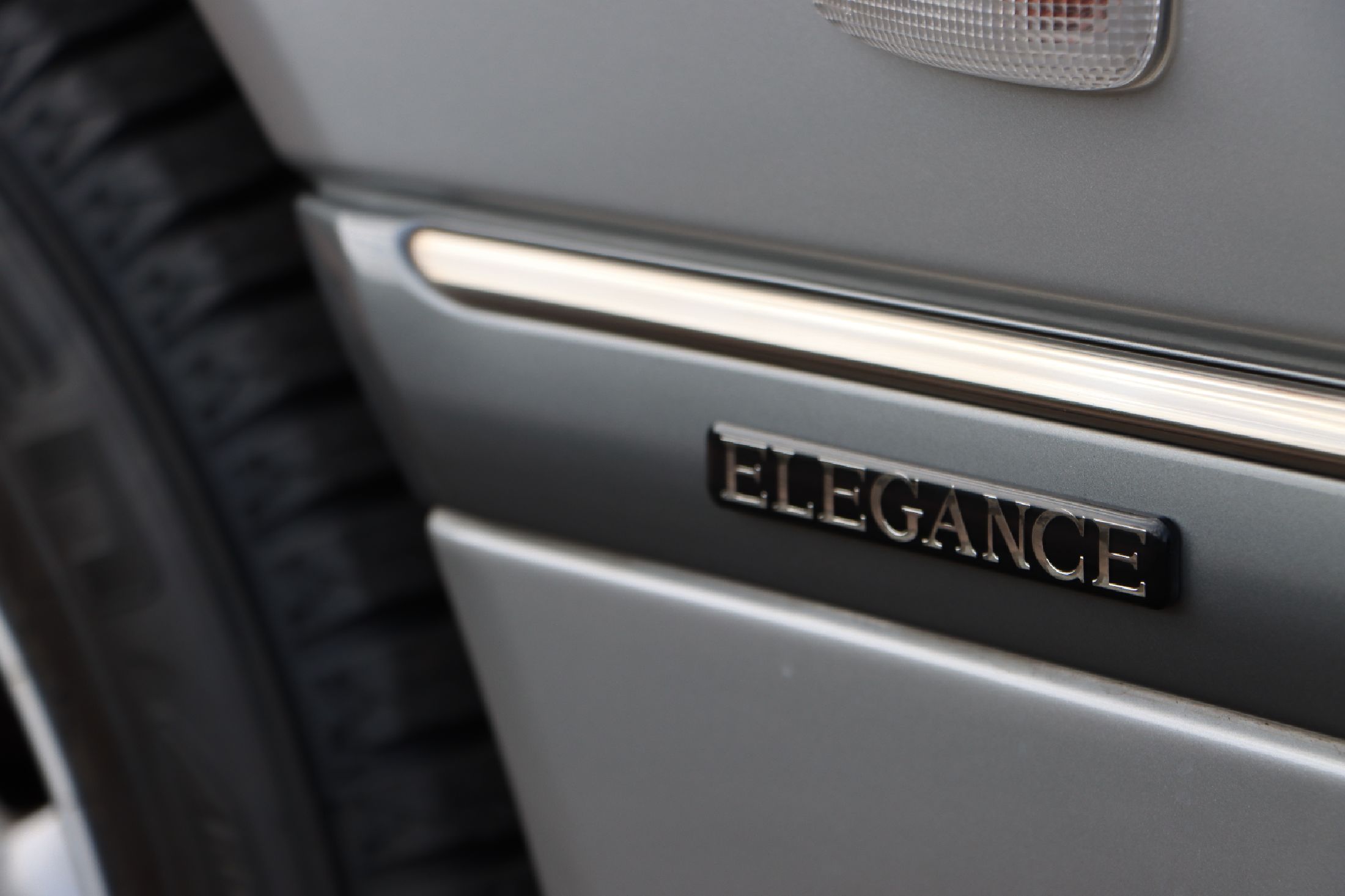 Detail c: Mercedes-Benz C 180, Fahrgestellnummer: WDB2020181A833649, EZ 11/1999, 3. Hand, Laufleistung ca. 51.000 km abgelesen, HU 04/2024, 90 kW/122 PS, 4 ...