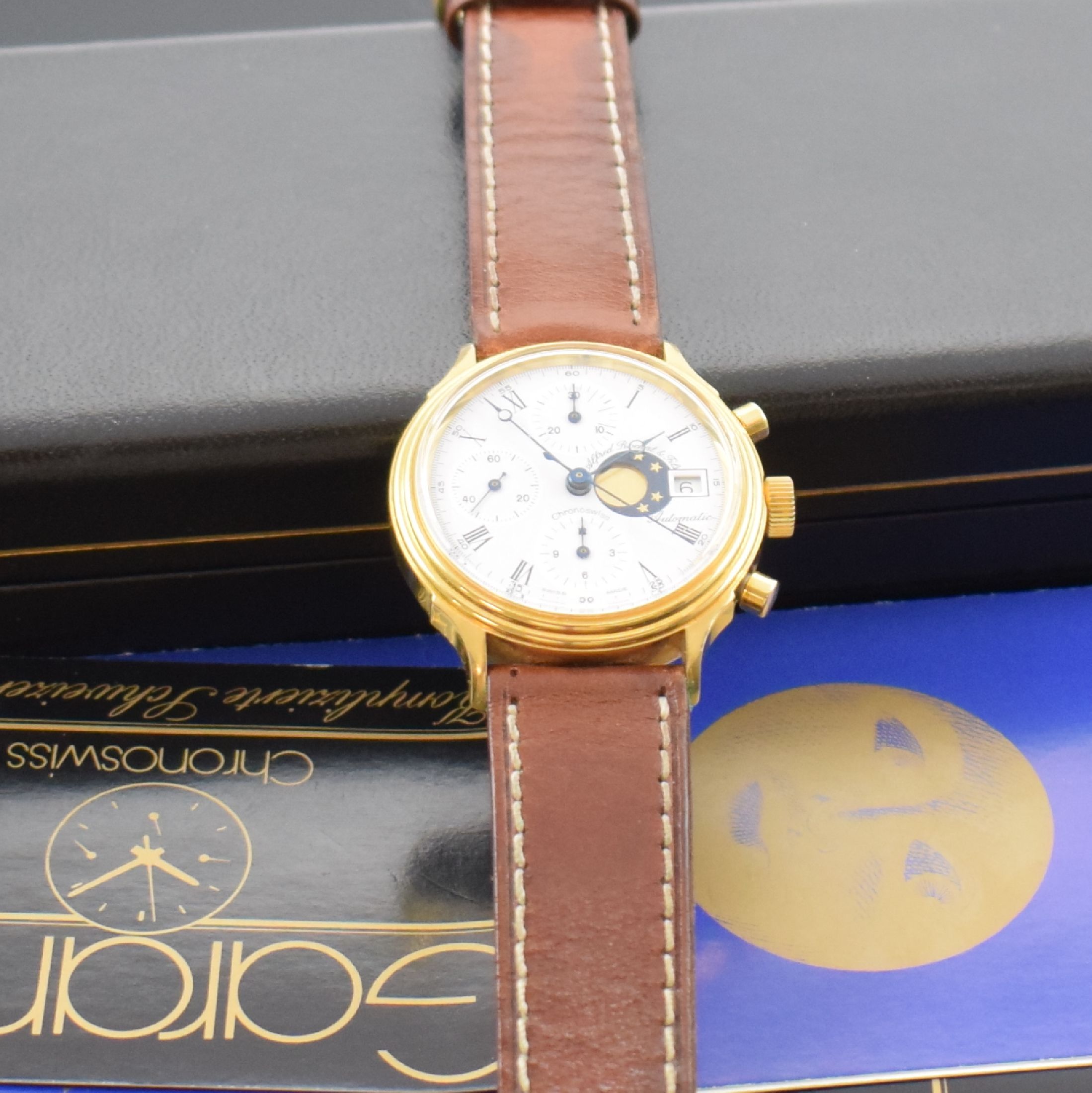 Detail f: CHRONOSWISS / Alfred Rochat & Fils vergoldeter Armbandchronograph mit Mondphase, Schweiz lt. orig. Papier verk. 06/1986, Automatik, 2- tlg. Geh. m. ...