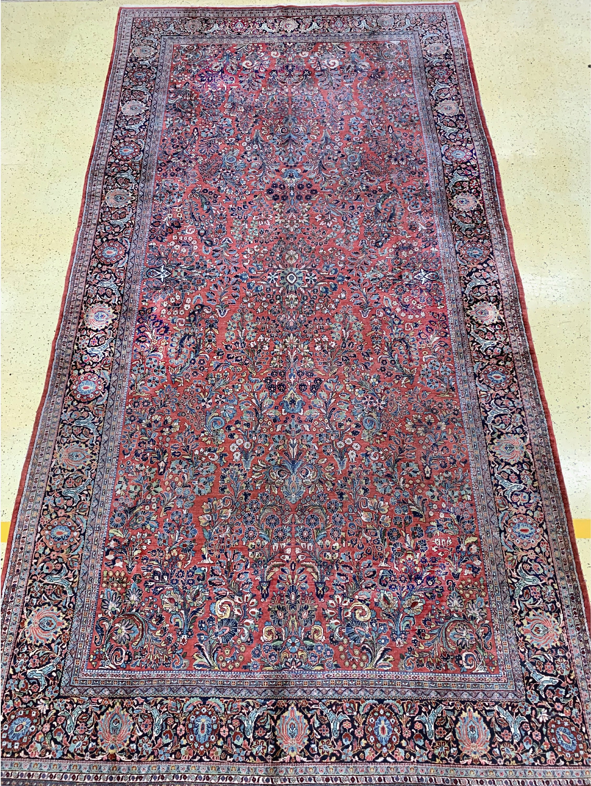 Us Re-Import Sarogh, Persien, um 1920/1930,Wolle auf Baumwolle, ca. 614 x 314 cm, EHZ: 2-3(kleines Loch).