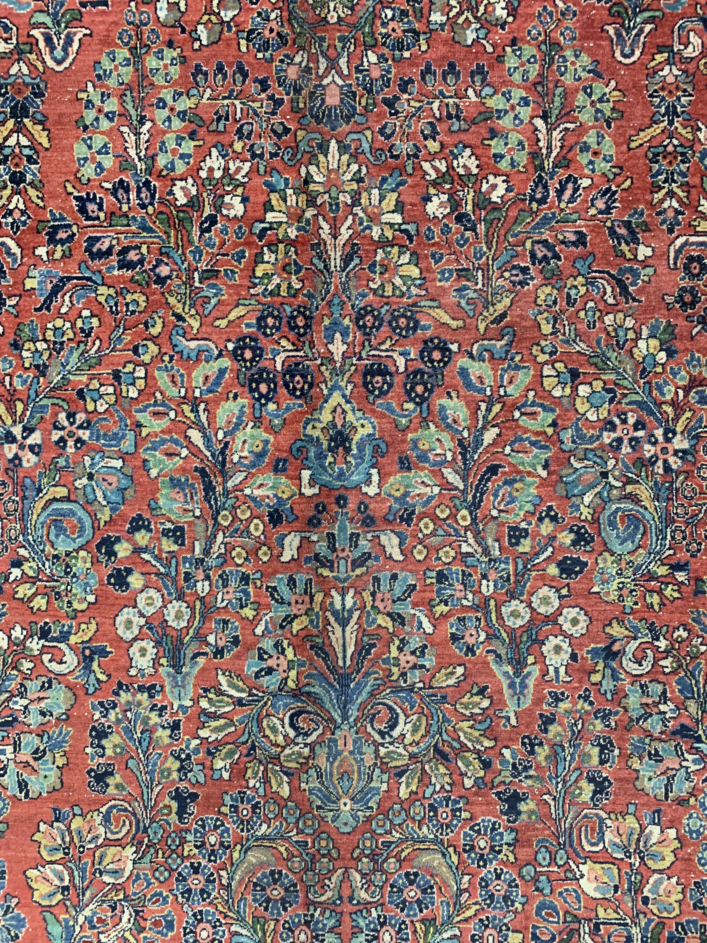 Detail b: Us Re-Import Sarogh, Persien, um 1920/1930,Wolle auf Baumwolle, ca. 614 x 314 cm, EHZ: 2-3(kleines Loch).
