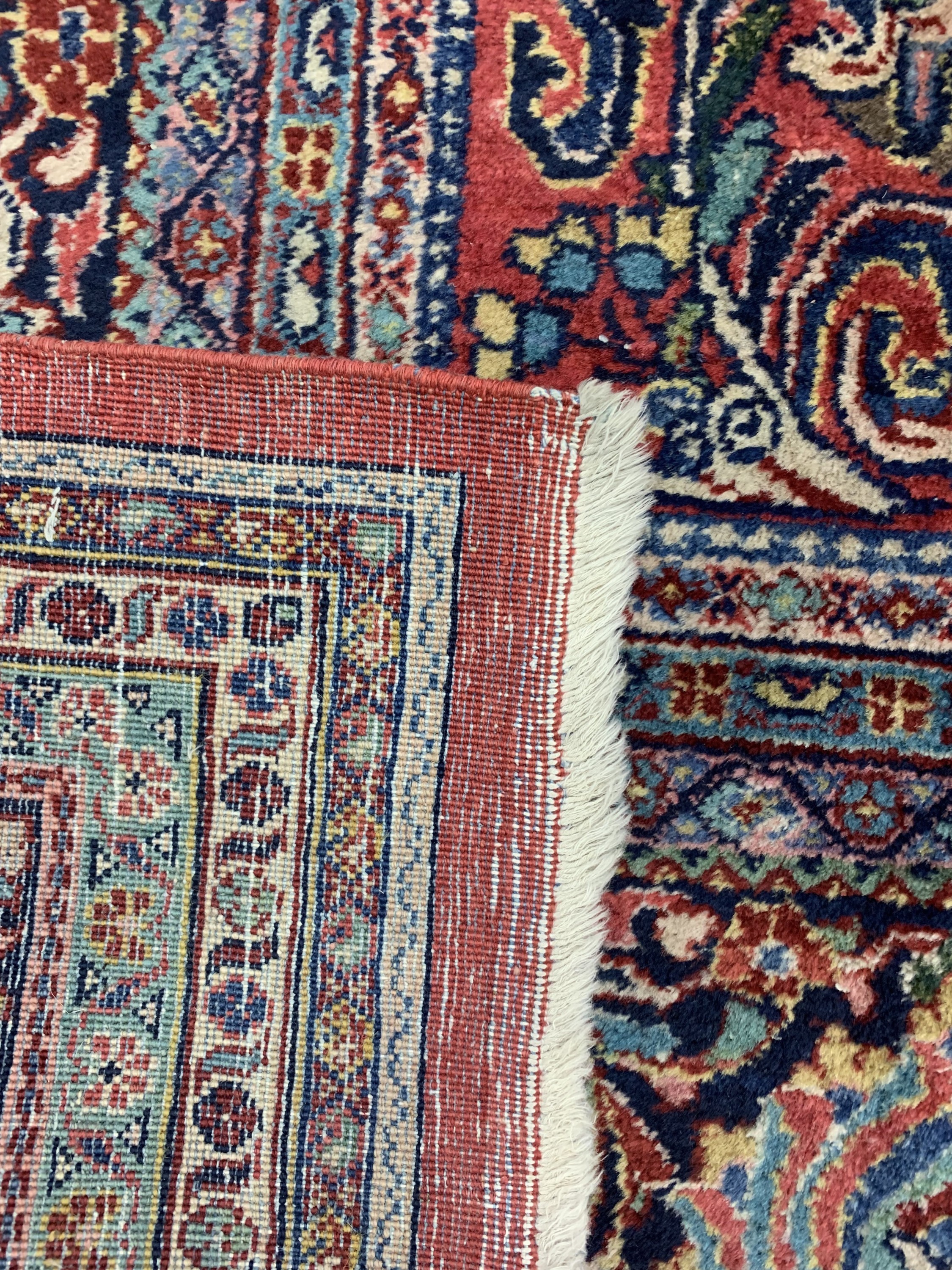 Detail h: Us Re-Import Sarogh, Persien, um 1920/1930,Wolle auf Baumwolle, ca. 614 x 314 cm, EHZ: 2-3(kleines Loch).