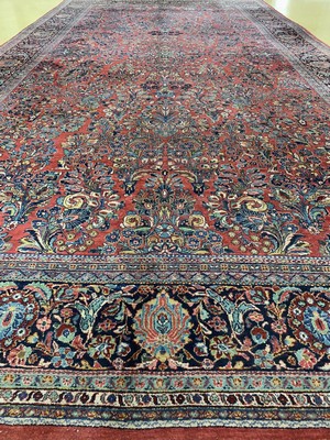 26594278g - Us Re-Import Saruk, Persia, around 1920/1930, wool on cotton, approx. 614 x 314 cm, condition: 2-3 (small hole). Rugs, Carpets & Flatweaves