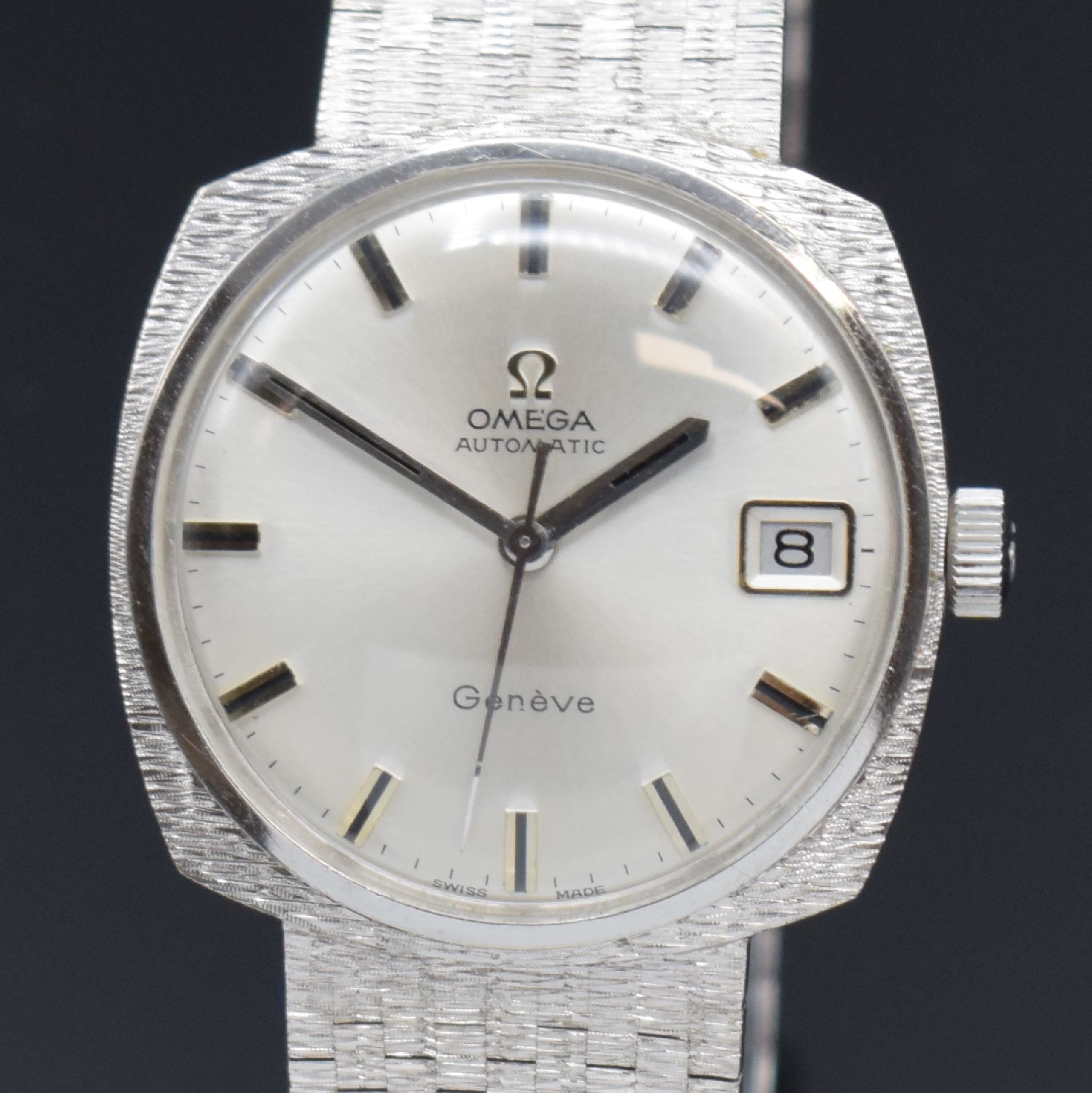 Detail a: OMEGA Geneve Armbanduhrwerk im neutralen WG 750/000 Gehäuse, Schweiz um 1968, Automatik, Boden aufgedr., silb. orig. Zifferbl. m. aufgel. Std.-Ind., ...