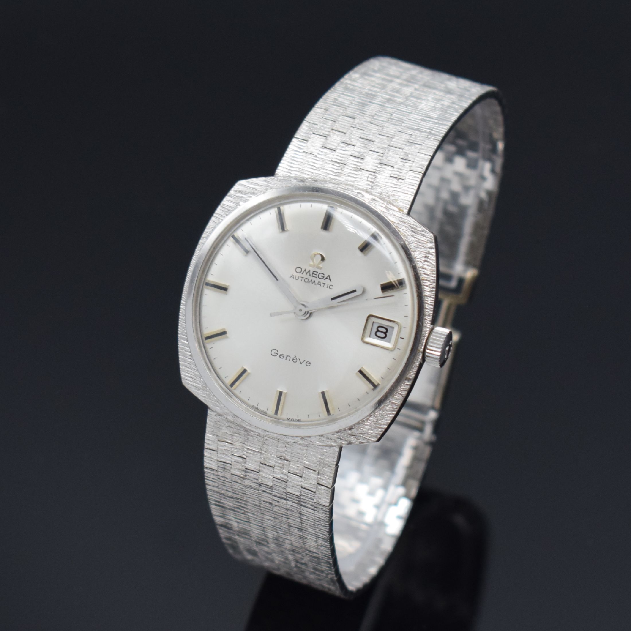 Detail b: OMEGA Geneve Armbanduhrwerk im neutralen WG 750/000 Gehäuse, Schweiz um 1968, Automatik, Boden aufgedr., silb. orig. Zifferbl. m. aufgel. Std.-Ind., ...