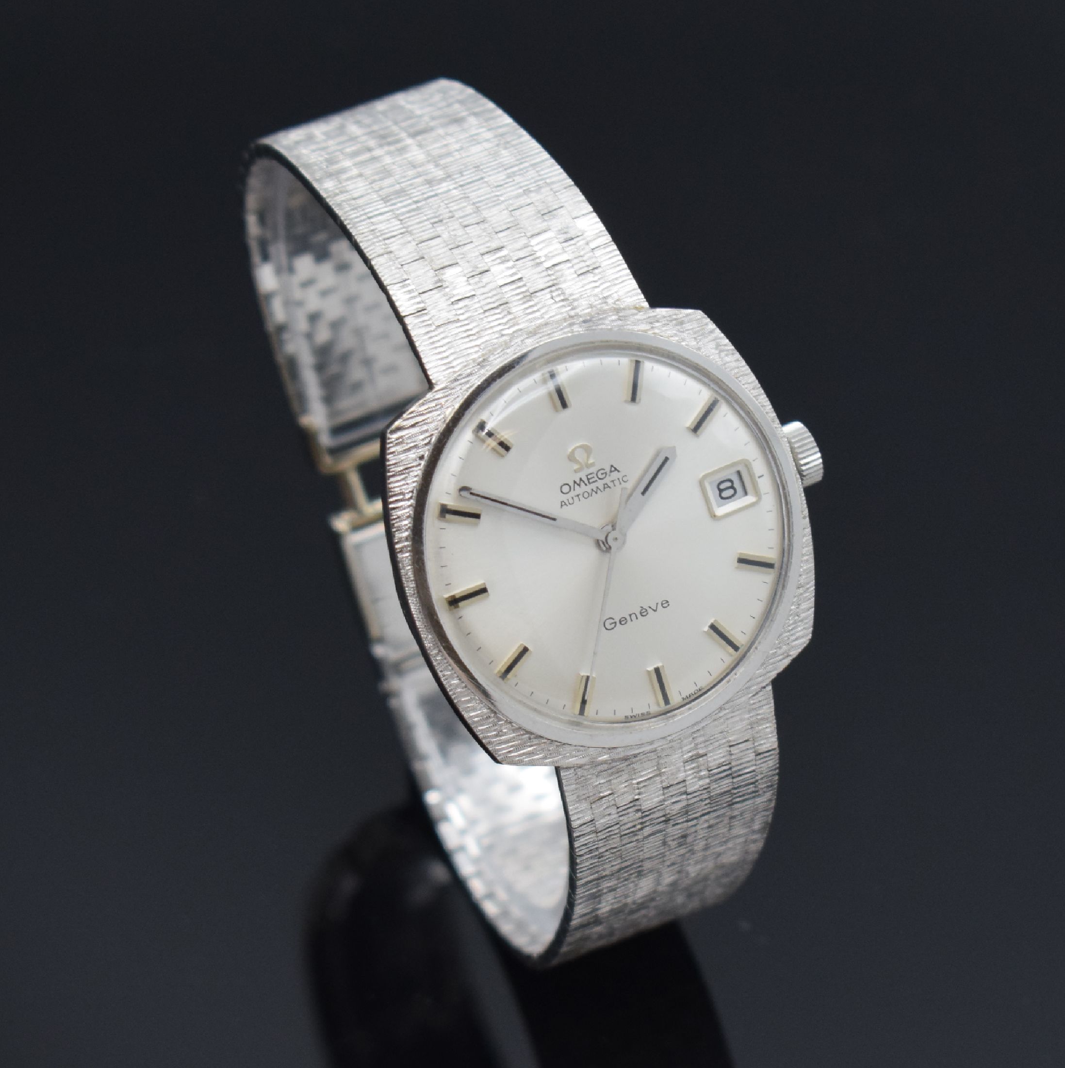 Detail d: OMEGA Geneve Armbanduhrwerk im neutralen WG 750/000 Gehäuse, Schweiz um 1968, Automatik, Boden aufgedr., silb. orig. Zifferbl. m. aufgel. Std.-Ind., ...
