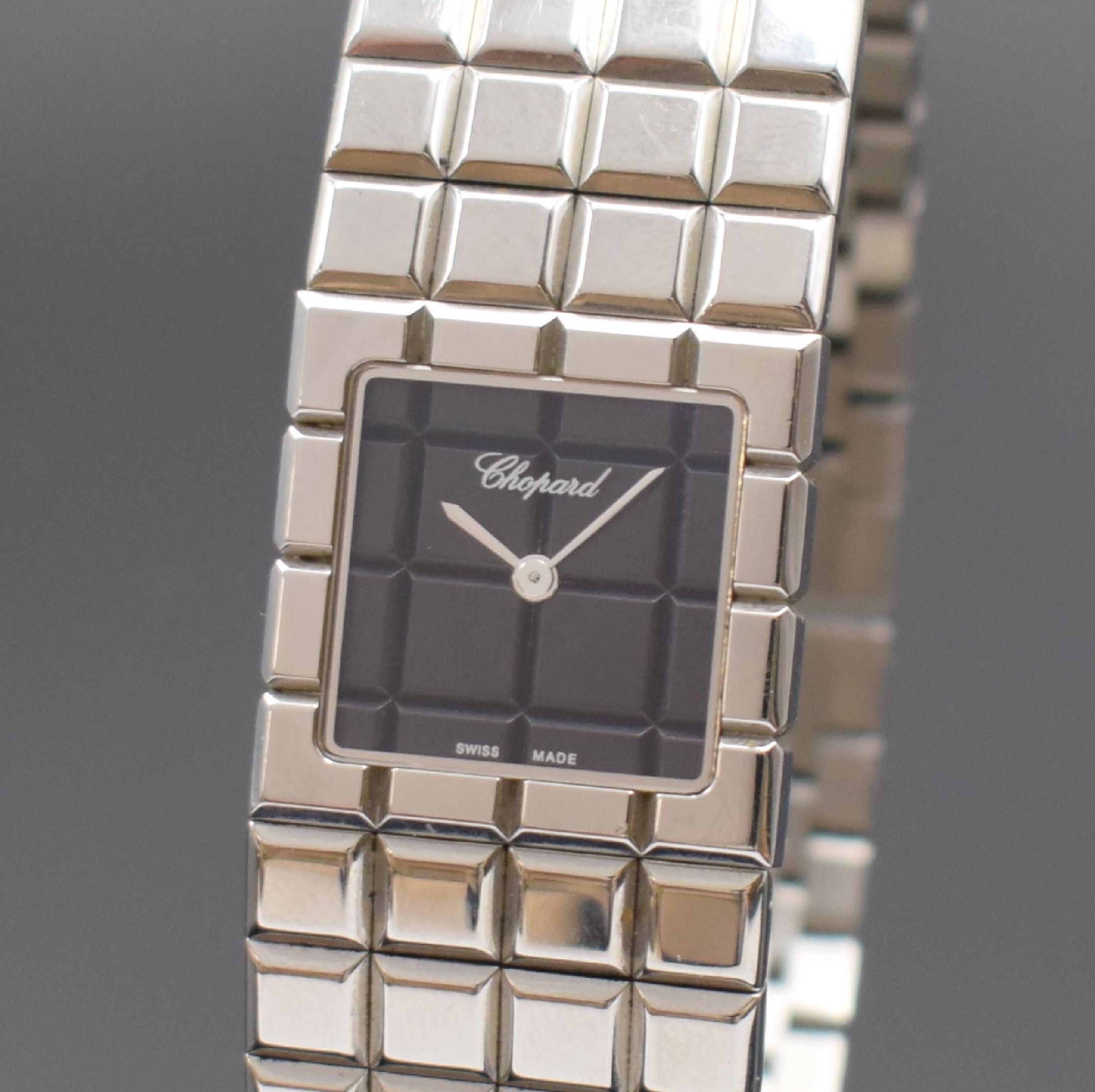 Detail a: CHOPARD Damenarmbanduhr Ice Cube Referenz 11/8898, Schweiz um 2005, Edelstahlgeh. inkl. Gliederband m. dopp. Faltschl., quarz, Anz. v. Std. und Min., ...