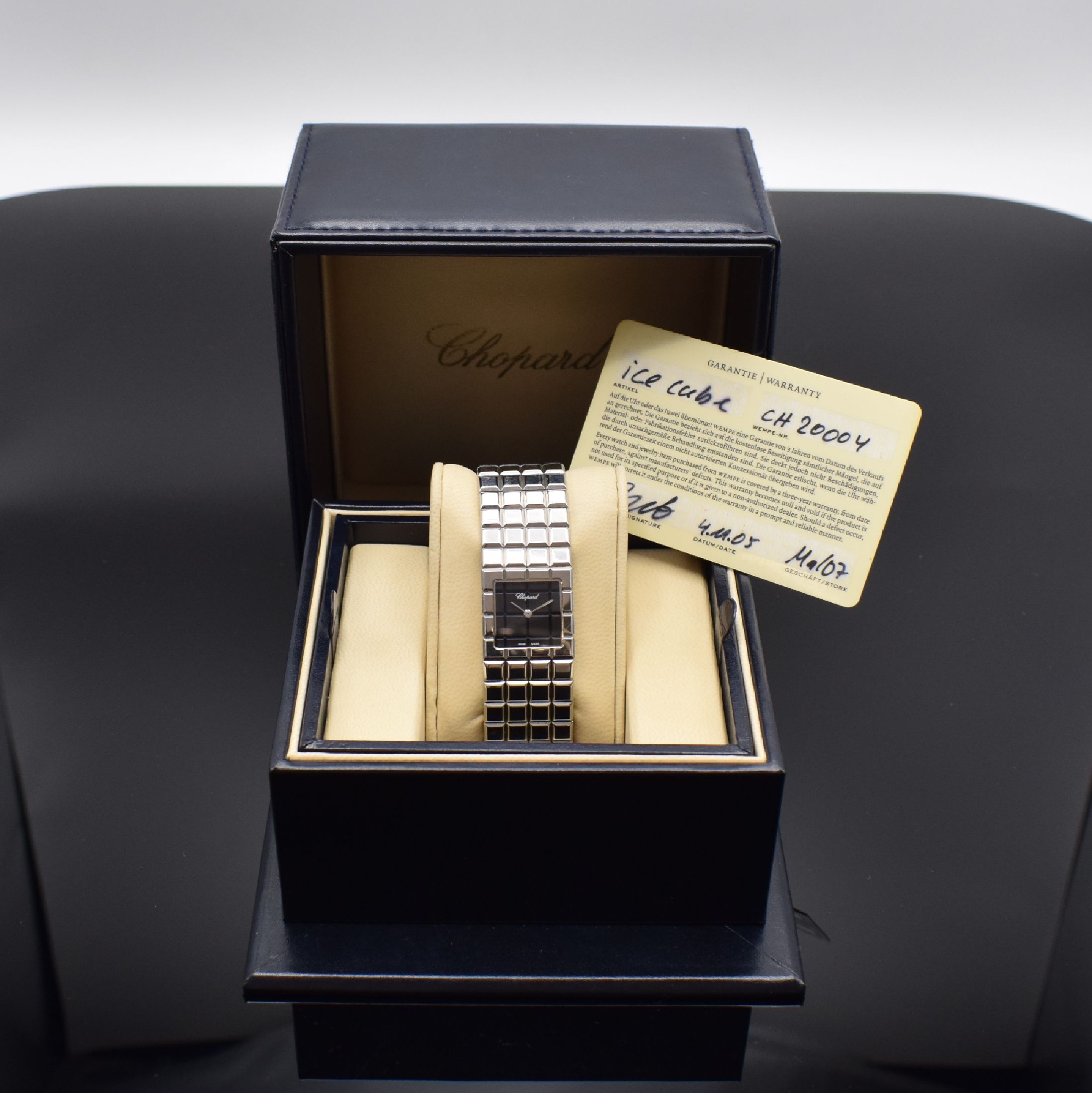 Detail d: CHOPARD Damenarmbanduhr Ice Cube Referenz 11/8898, Schweiz um 2005, Edelstahlgeh. inkl. Gliederband m. dopp. Faltschl., quarz, Anz. v. Std. und Min., ...
