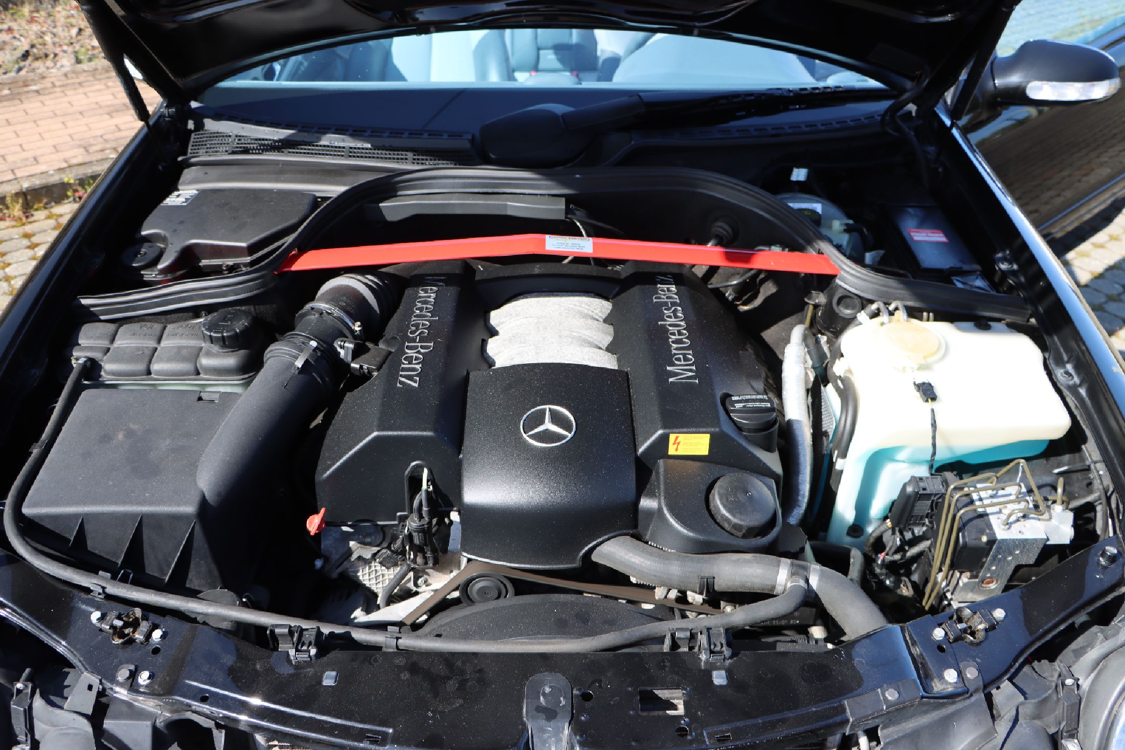 Detail j: Mercedes-Benz CLK 320 Avantgard Cabriolet, Fahrgestellnummer: WDB2084651T034399, EZ 03/2000, Laufleistung ca. 168.300 km abgelesen, HU 04/2024, 160 ...