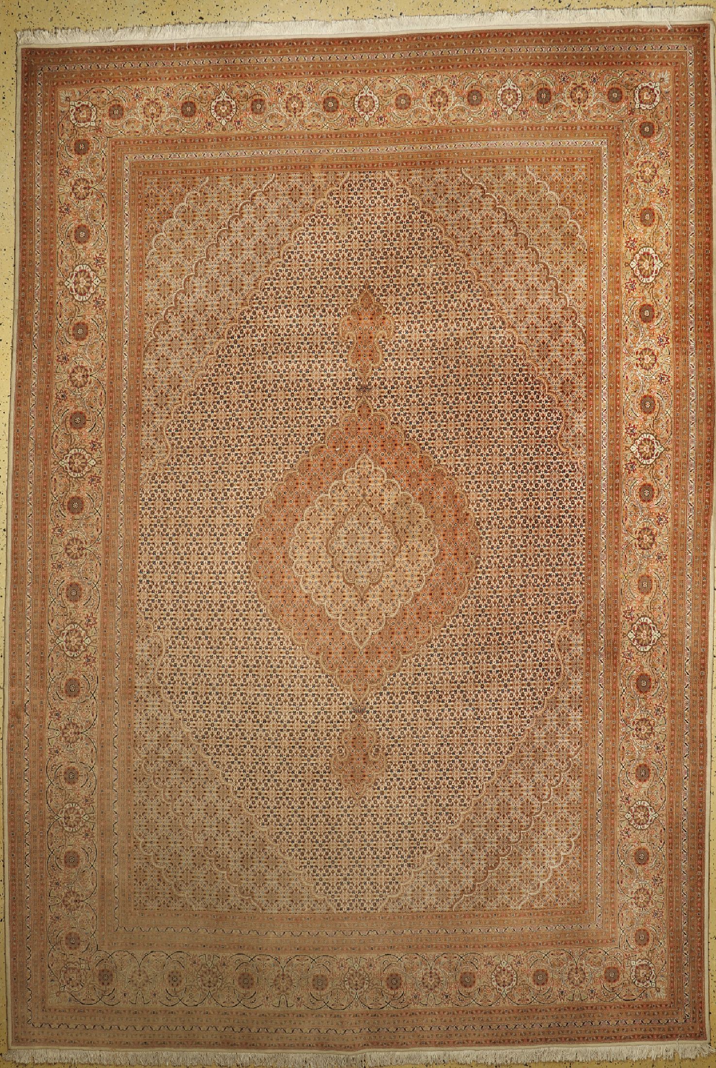 Täbriz fein(50 Raj), Persien, ca. 50 Jahre,Korkwolle mit Seide, ca. 360 x 250 cm, verblasst, EHZ: 2