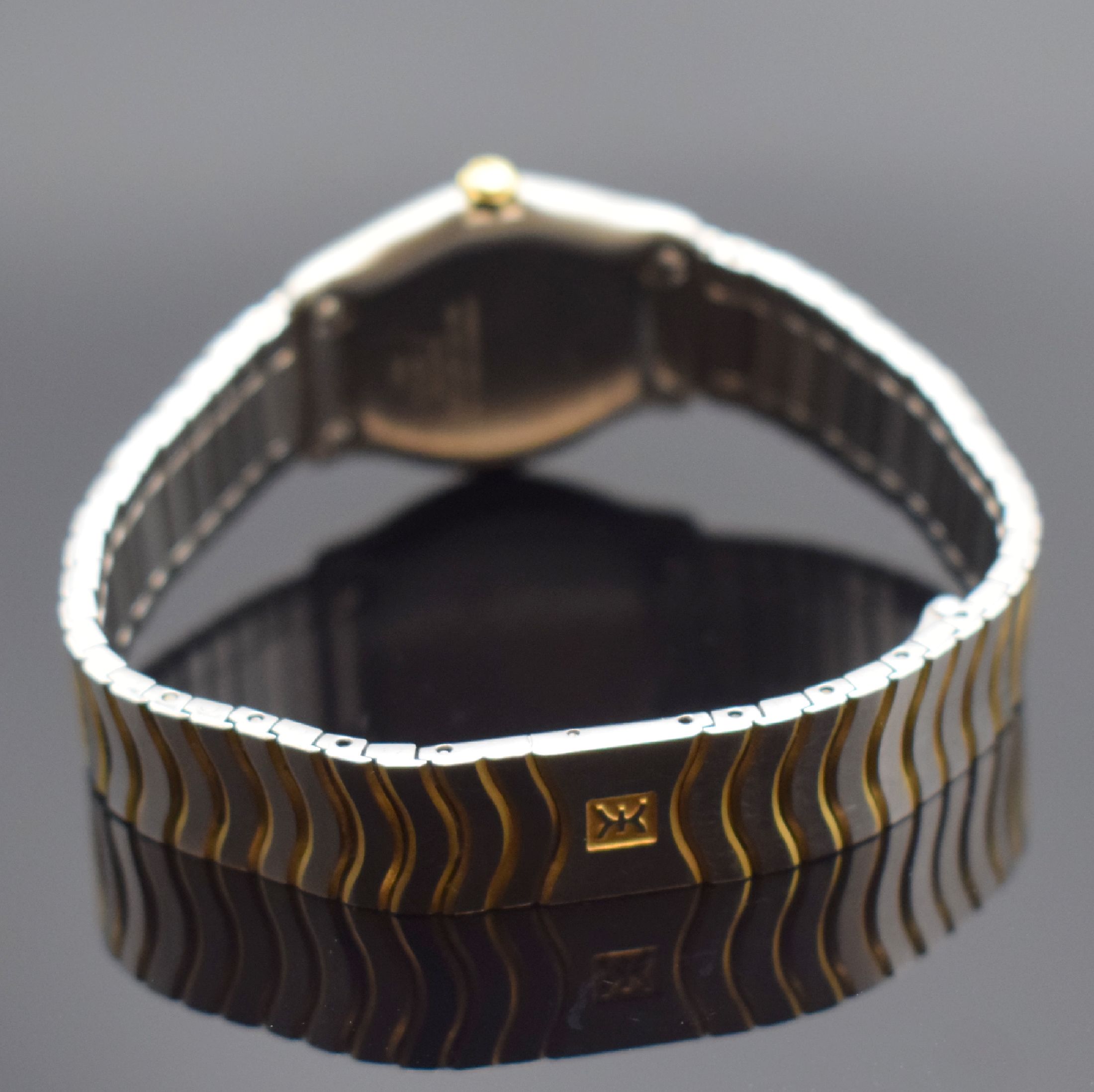 Detail b: EBEL Sport Classique Damenarmbanduhr in Edelstahl und Gold Referenz 1087121, Schweiz um 2000, quarz, Stülpgeh. m. 5-fach verschr. Goldlünette, ...