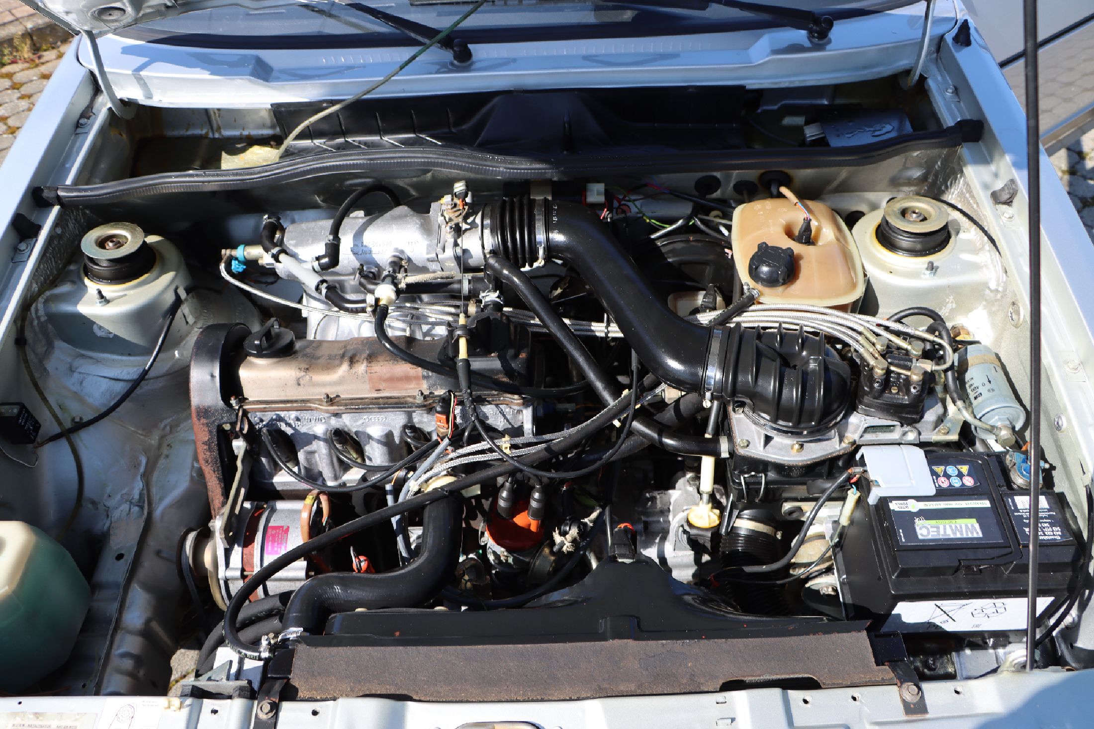 Detail f: VW 1er Golf GTI, Fahrgestellnummer: WVWZZZ17ZDW654014, EZ 11/1983, 1. Hand, Laufleistung ca. 140.000 km abgelesen, HU 02/2025, H zulassungsfähig, 82 ...