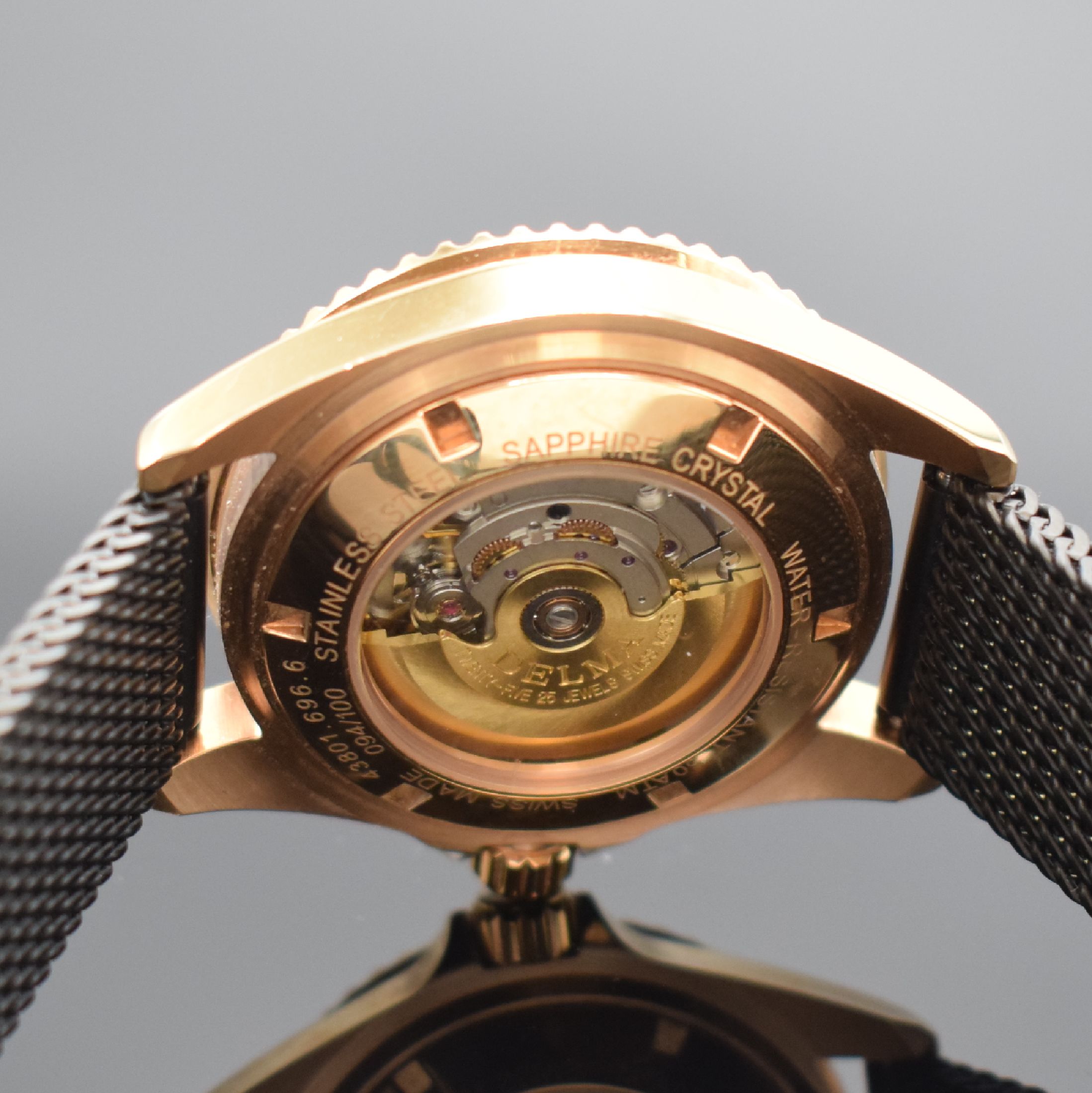 Detail e: DELMA Santiago Day Date auf 100 Stück limitierte Herrenarmbanduhr Referenz 43801.696.6, Schweiz um 2019, Automatik, verg. Geh. beids. vergl., ...