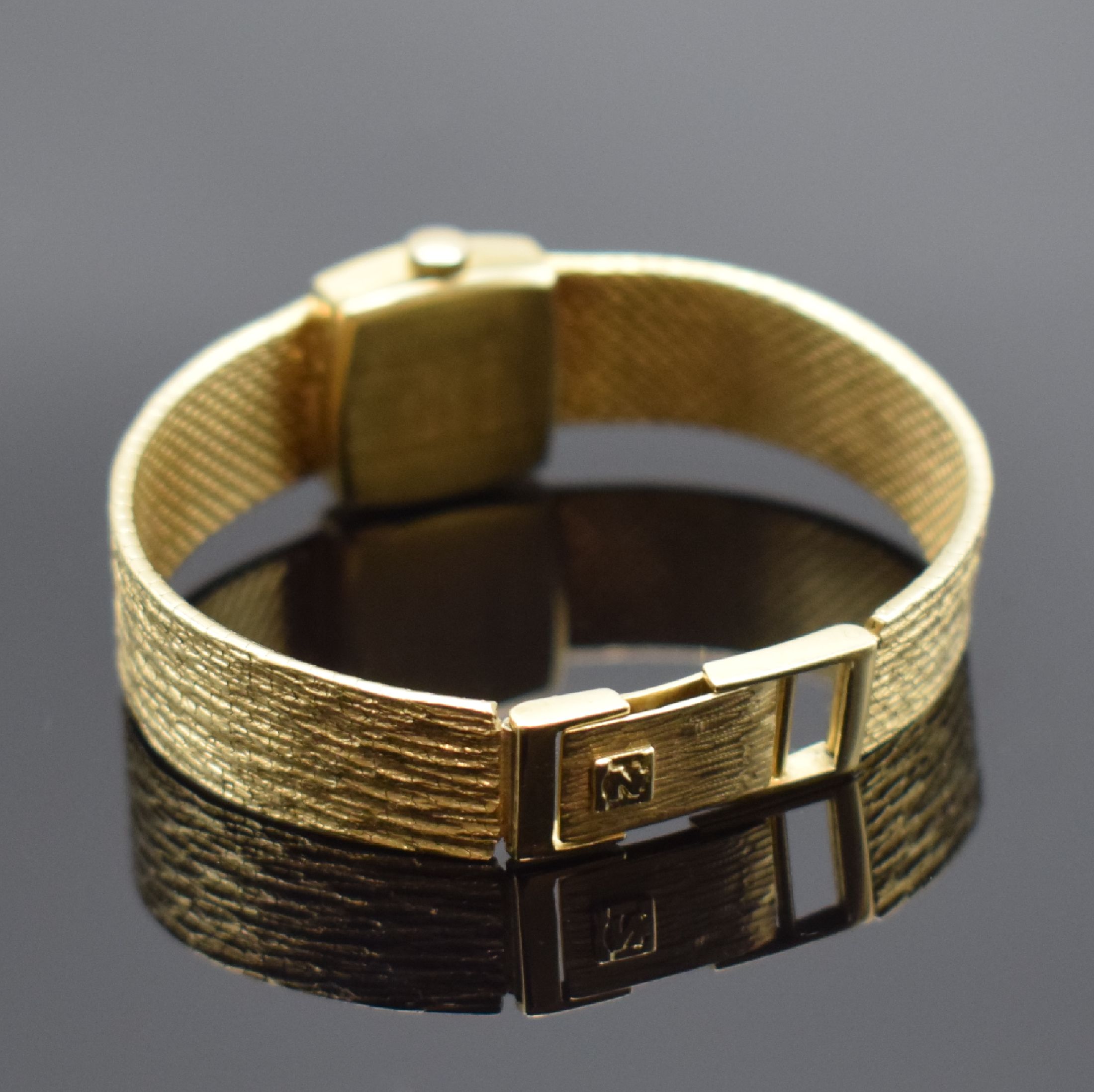 Detail b: ZENTRA Damenarmbanduhr in GG 585/000, Handaufzug, Schweiz um 1970, Boden aufgedr., gold. Zifferbl. m. röm. Std. fl., Anz. v. Std. und Min., 17 St., ...