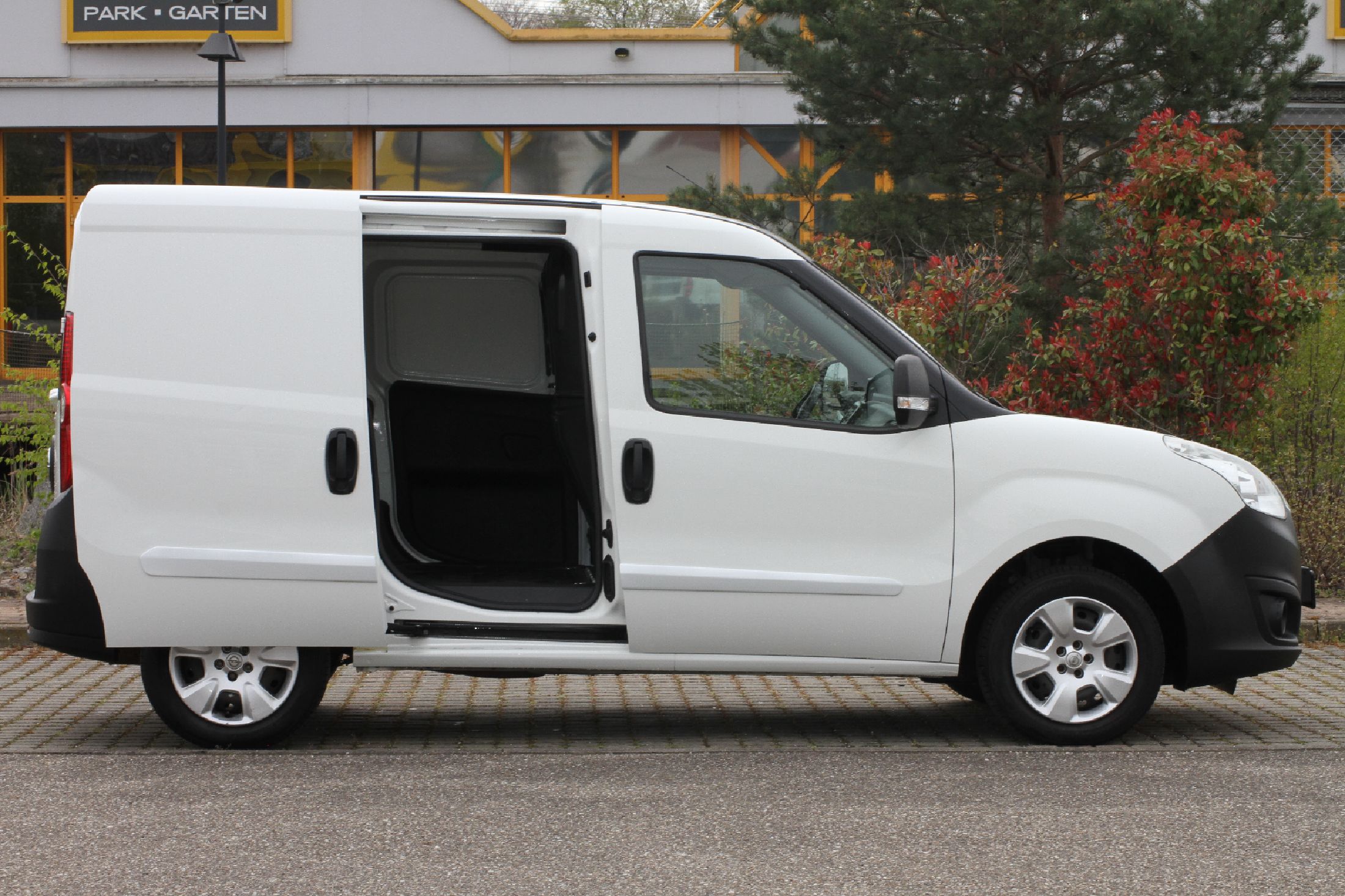 Detail d: Opel Combo, Fahrgestellnummer: W0L6ZYC1AD9537683, EZ 11/2013, 1. Hand, Laufleistung ca. 151.220 km abgelesen, HU 01/2024, 66 kW/90 PS, 5-Gang ...