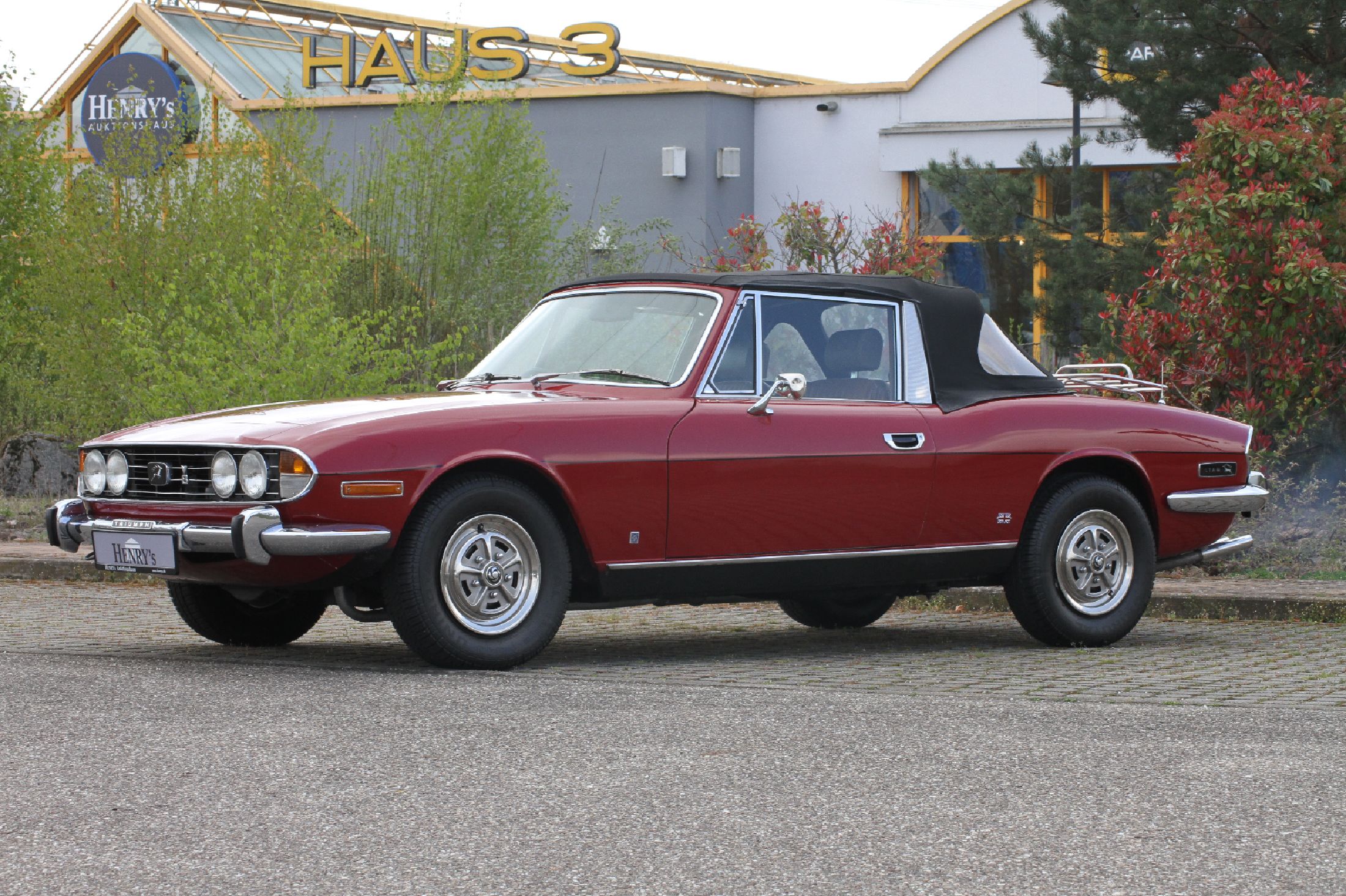 Detail a: Triumph Stag, Fahrgestellnummer: LD21233BW, EZ 07/1973, Fahrzeughalter unbekannt - ein Eintrag im KFZ Brief, Laufleistung ca. 57.150 meilen ...