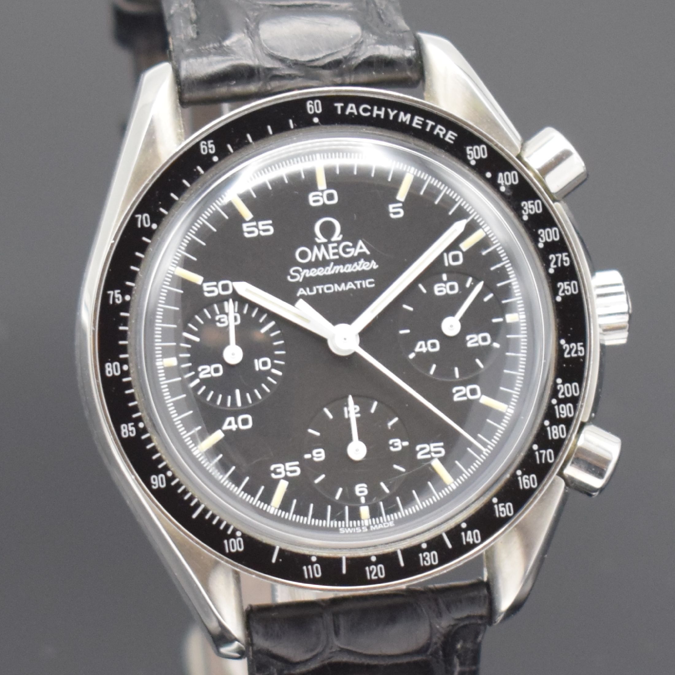 Detail c: OMEGA Armbandchronograph Speedmaster Reduced Referenz 175.0032, Automatik, Schweiz um 1990, Edelstahlgeh. inkl. Lederband m. orig. Dornschl., Boden ...