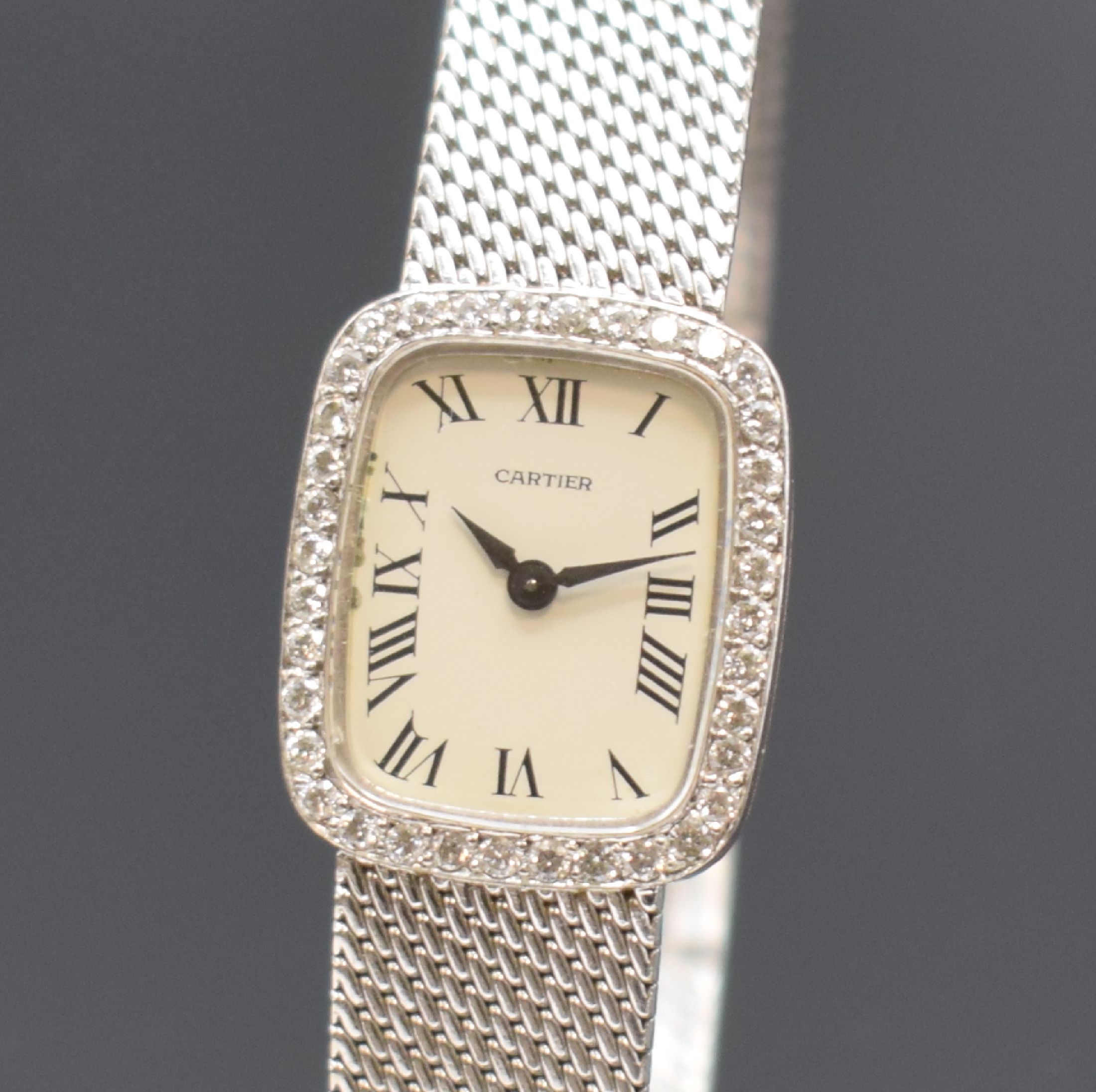 Detail a: CARTIER / PIAGET diamantbesetzte Damenarmbanduhr in WG 750/000, Schweiz um 1970, Handaufzug, 4-fach verschr. Piaget-Geh., anges. Milanaiseband ...