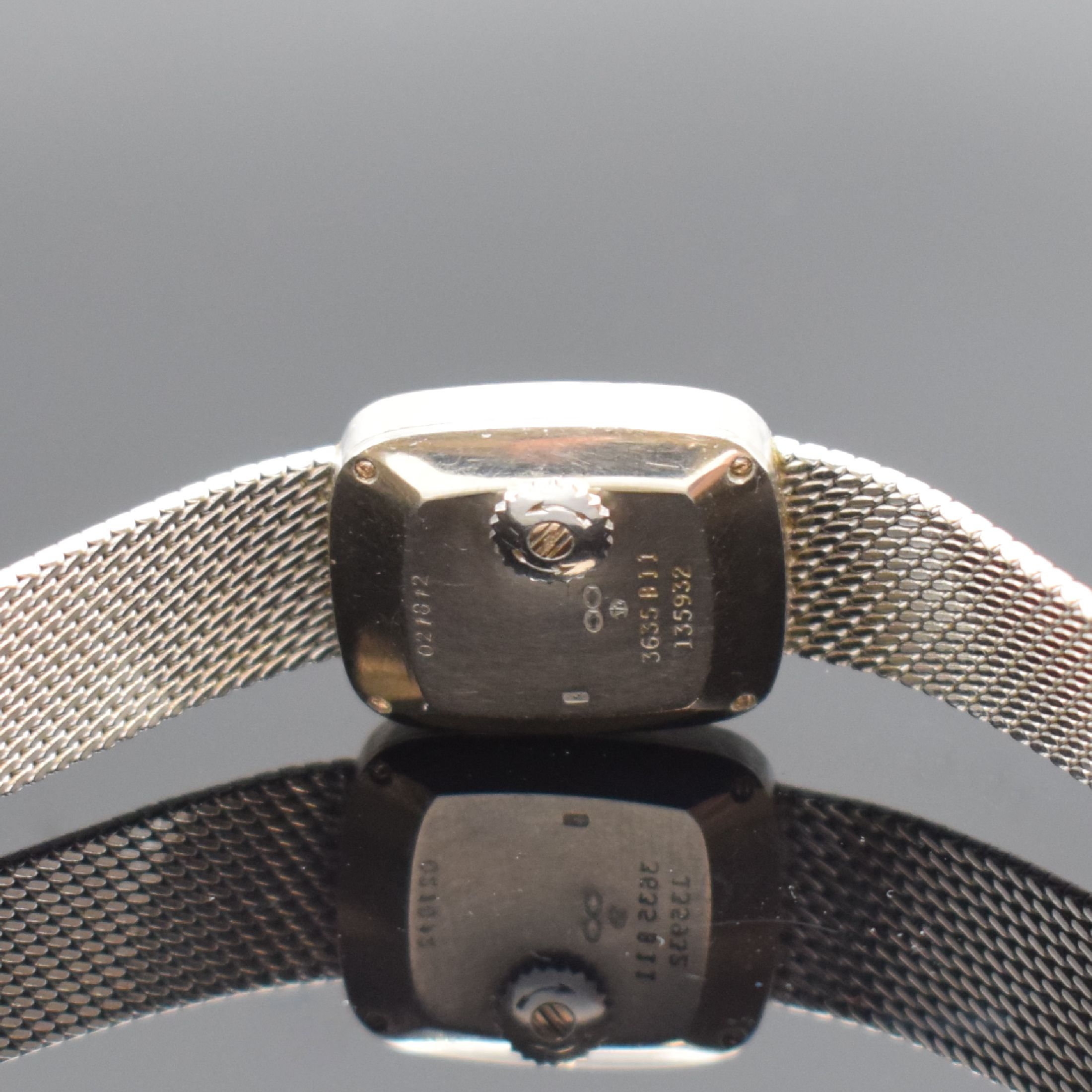 Detail c: CARTIER / PIAGET diamantbesetzte Damenarmbanduhr in WG 750/000, Schweiz um 1970, Handaufzug, 4-fach verschr. Piaget-Geh., anges. Milanaiseband ...