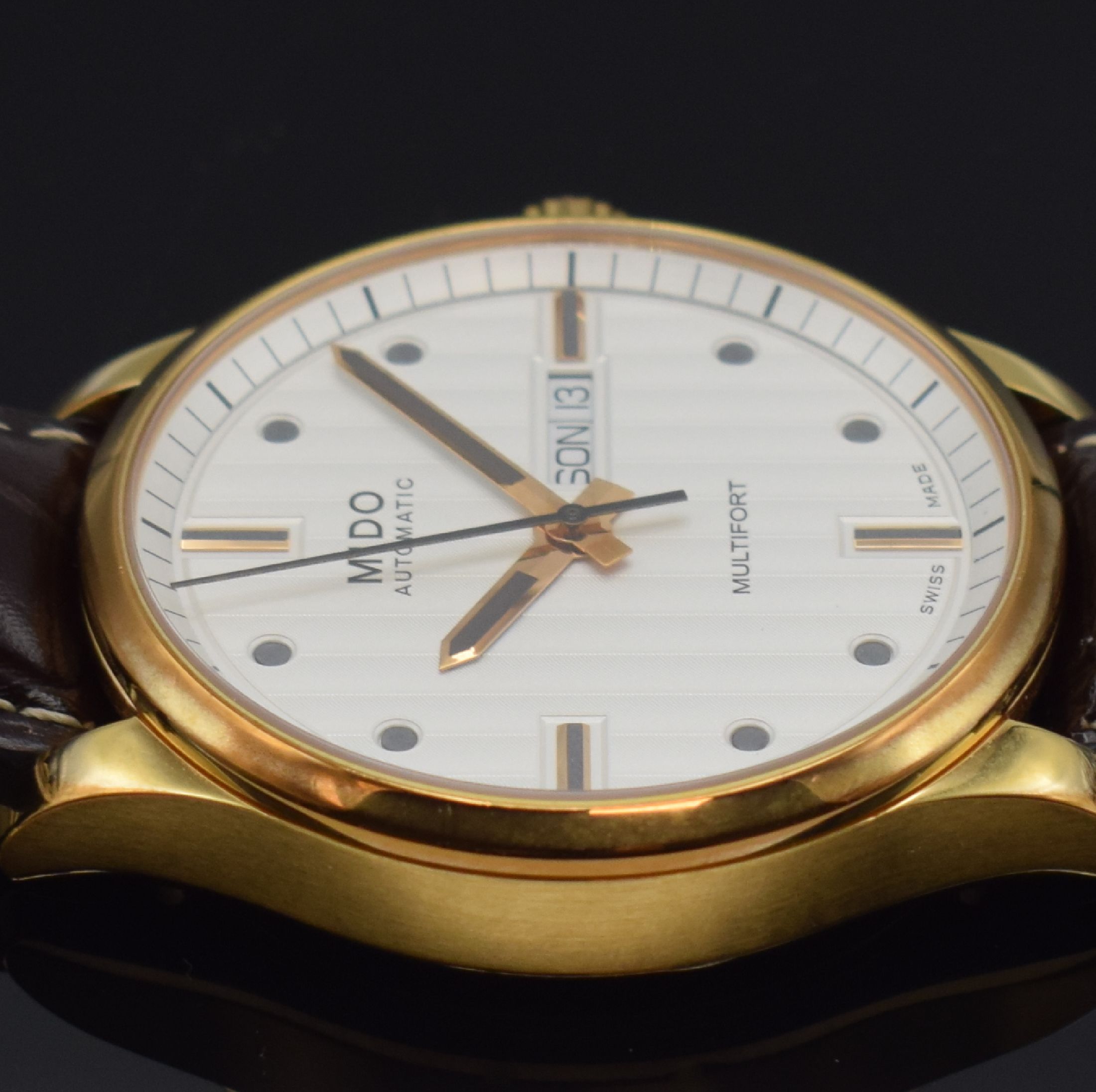 Detail b: MIDO Multifort Herrenarmbanduhr Referenz M005430 A, Schweiz um 2005, Automatik, Edelstahlgeh. verg., Boden und Krone verschr., Zifferblatt in ...