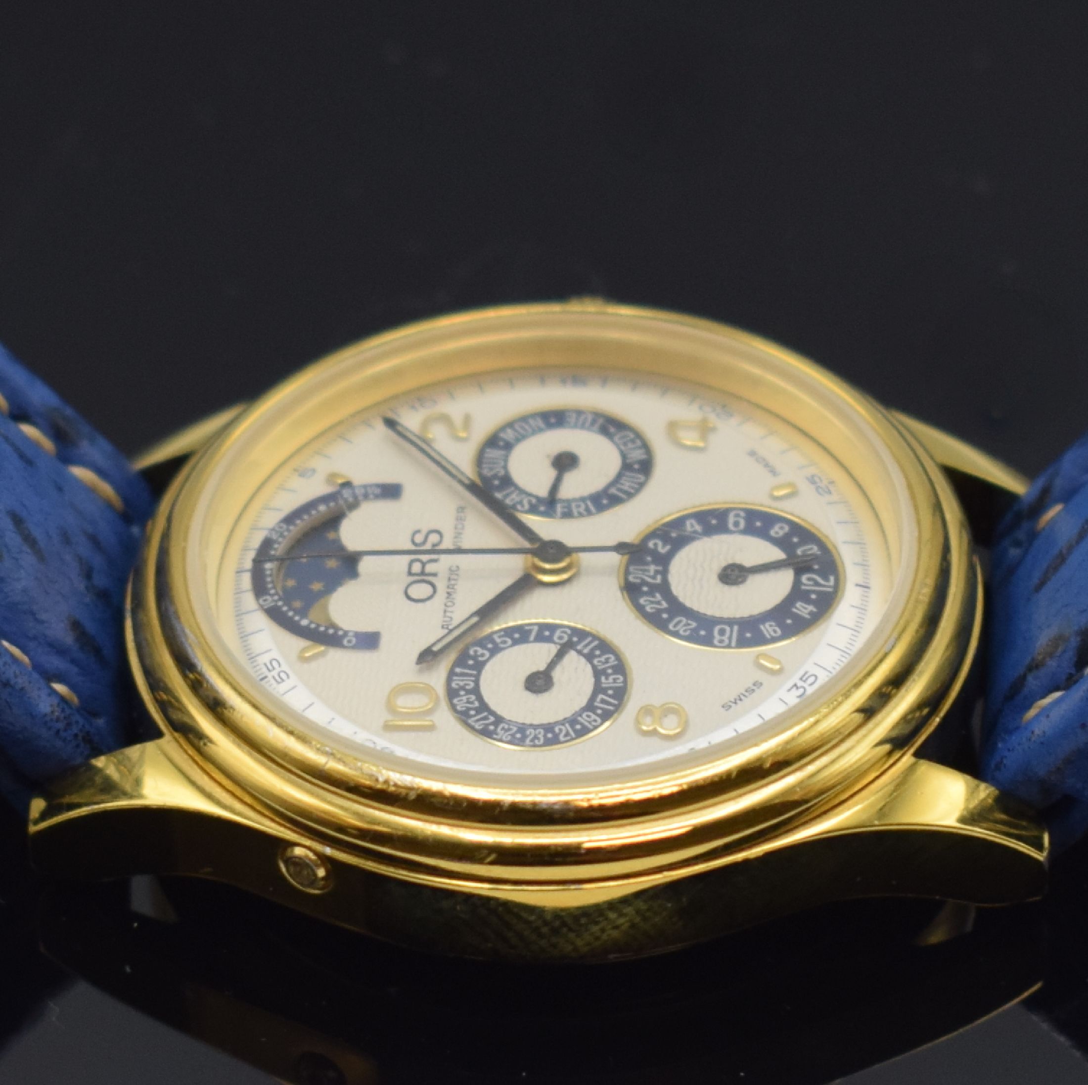 Detail c: ORIS Herrenarmbanduhr mit Vollkalender und 2. Zeitzone Referenz 7433, Schweiz um 1995, Automatik, verg. Geh. beids. vergl., Boden geschr., silb. ...
