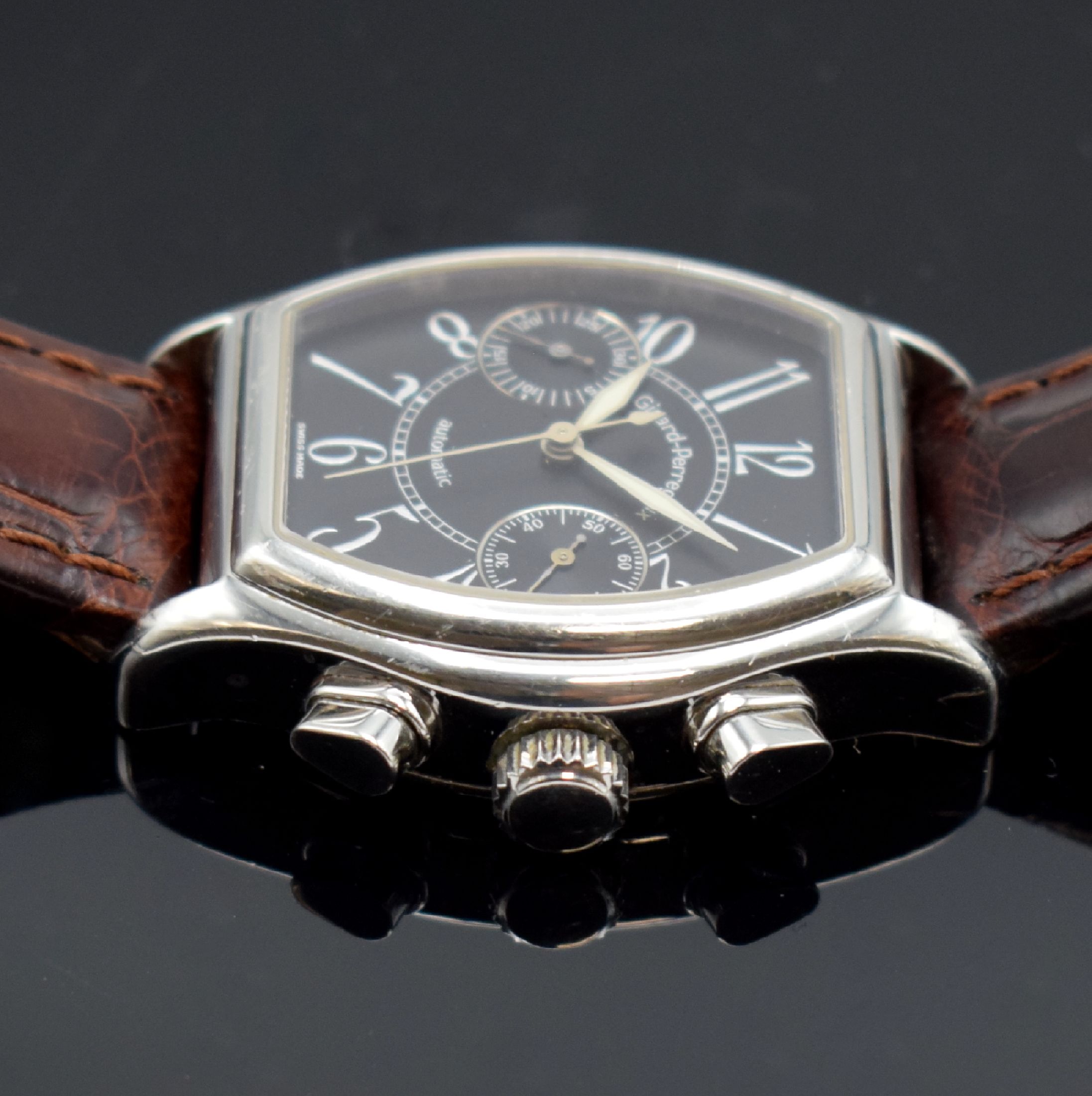 Detail b: GIRARD PERREGAUX Armbandchronograph Serie Richeville Referenz 2750, Schweiz um 1995, Automatik, tonneauförmiges Edelstahlgeh., Boden 7-fach ...