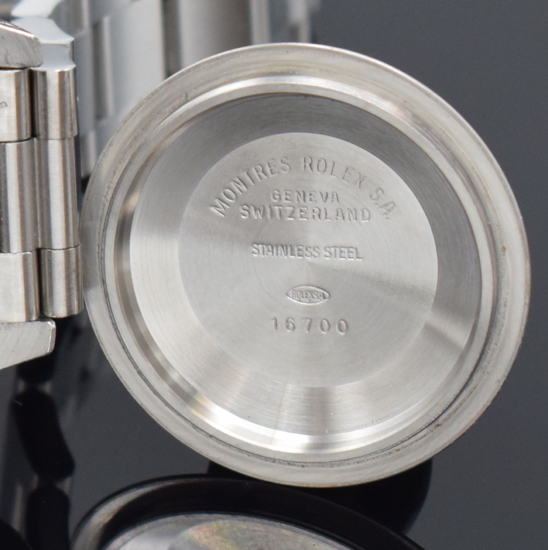 Detail g: ROLEX Herrenarmbanduhr Oyster Perpetual Date GMT-Master Referenz 16700, Schweiz um 1990, Automatik, Chronometer der Superlative in Edelstahl inkl. ...