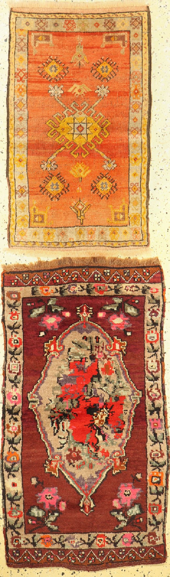 2 Yastik, Türkei, um 1920/1930, Wolle auf Wolle, ca. 110 x 60 cm, EHZ: 3