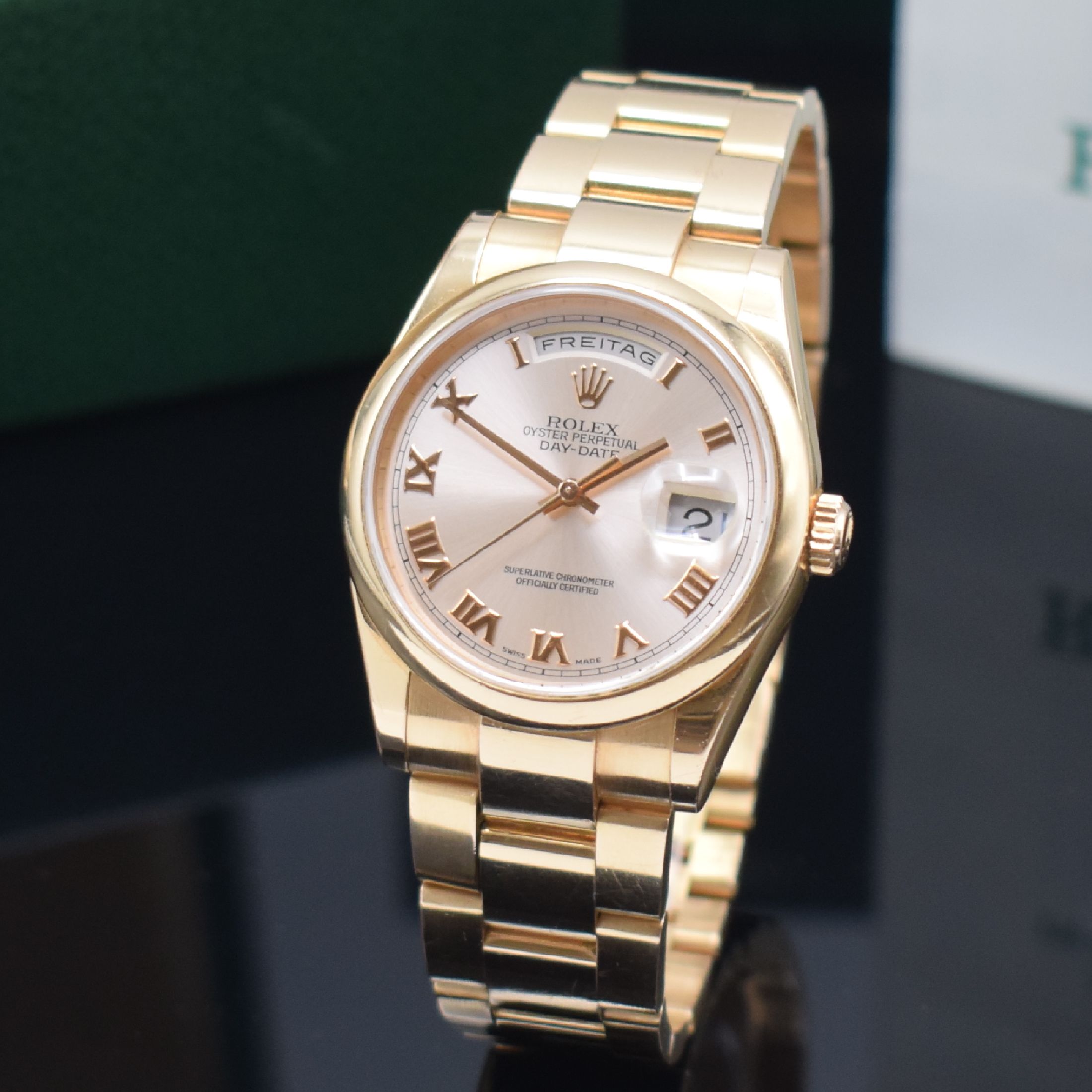 Detail a: ROLEX Herrenarmbanduhr Oyster Perpetual Day- Date Roségold 750/000 Referenz 118205, Automatik, LC 100, P-Serie, Boden und Krone verschr., ab Herst. ...