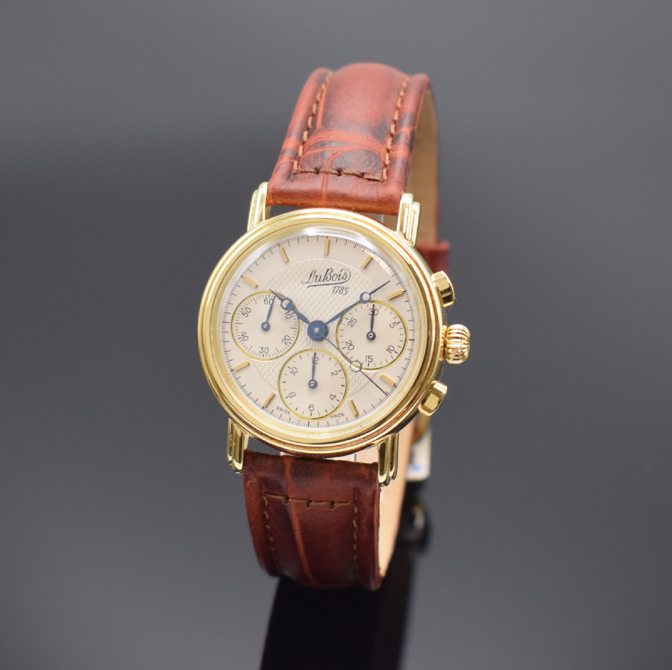 DU BOIS seltener Armbandchronograph in GG 750/000, Handaufzug, Schweiz 1990er Jahre, beids. vergl., Boden aufgedr., silb. Zifferbl. m. aufgel. ...