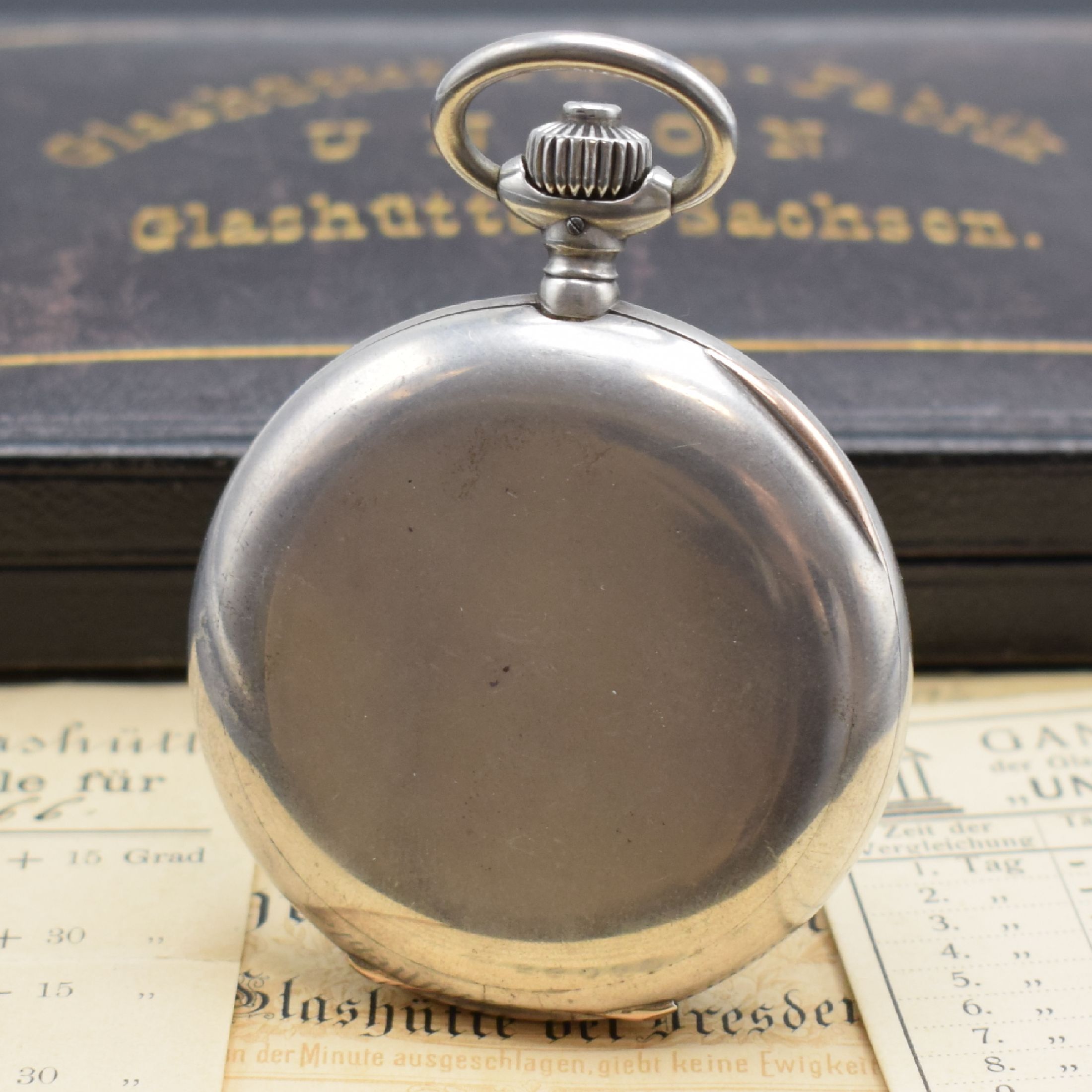 Detail c: UHRENFABRIK UNION GLASHÜTTE IN SACHSEN schwere Silber-Savonette-Taschenuhr mit original Etui, Zertifikat und Gangtabellen, Werk- und Geh.-Nr. 56066, ...