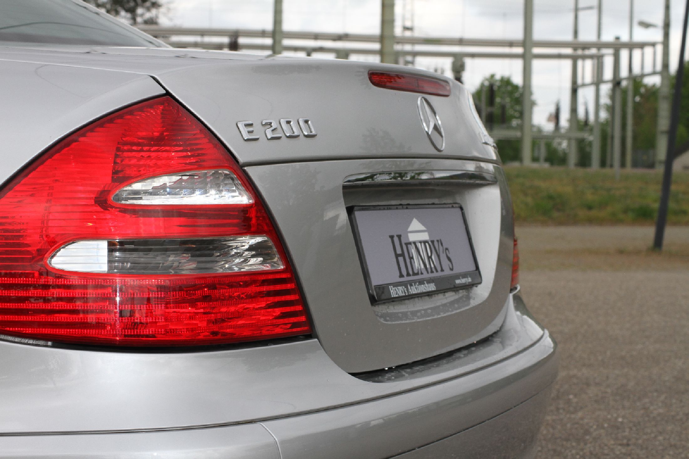 Detail c: Mercedes-Benz E 200 Kompressor, Fahrgestellnummer: WDB2110421A343174, EZ 07/2003, 3. Hand ( 2. auf 3. Hand innerhalb der Familie), Laufleistung ca. ...