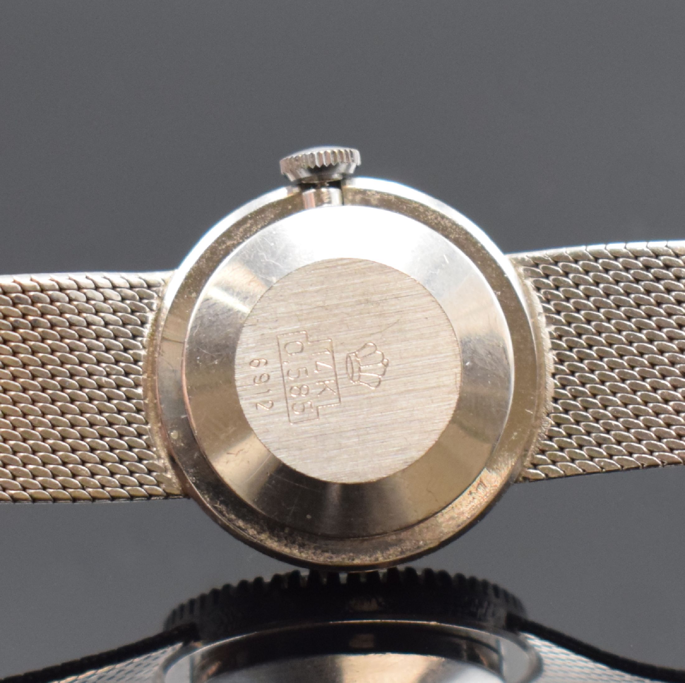 Detail c: DUCADO Damenarmbanduhr in WG 585/000 mit Diamanten, Schweiz um 1970, Handaufzug, Milanaiseband, Boden aufgedr., Lünette aufw. m. Diamanten bes., ...