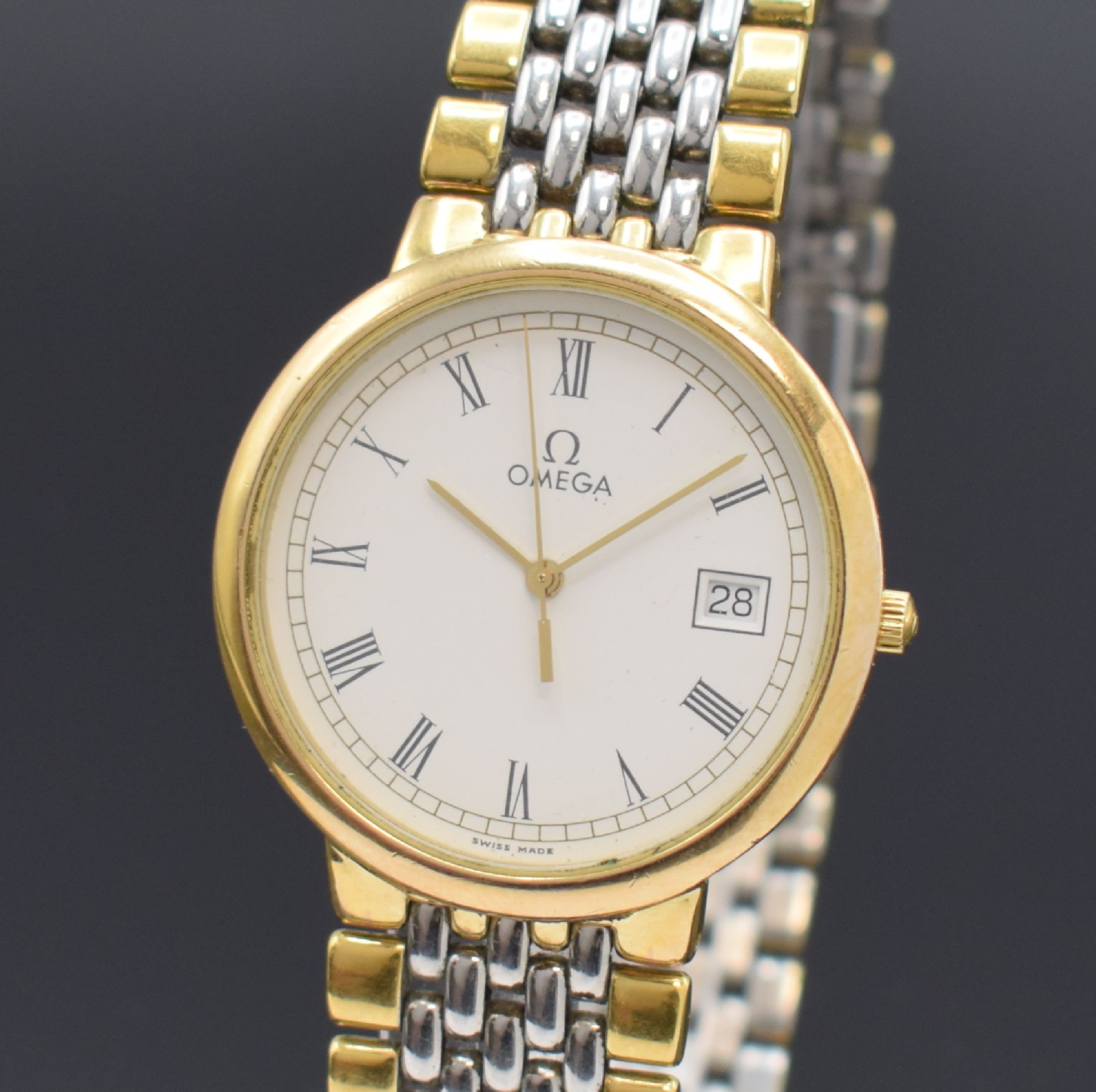 Detail a: OMEGA De Ville Herrenarmbanduhr Referenz 3961012, Schweiz 1980er Jahre, quarz, verg. Geh. inkl. Gliederband m. Faltschl., Edelstahlboden aufgedr., ...