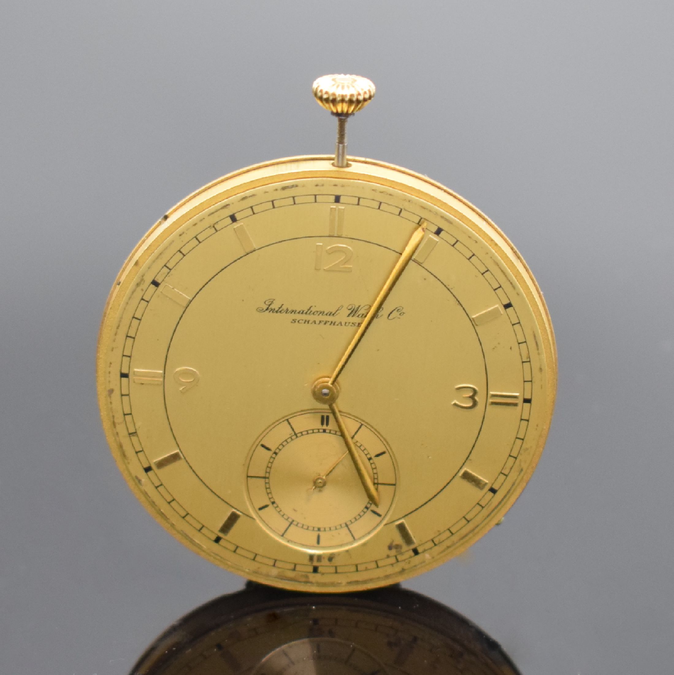 Detail b: IWC Taschenuhrwerk Kaliber 73, Schweiz um 1930, gold. Zifferbl. m. arab. Zahlen und Indizes fl., kl. Sek. b. 6, gold. Zeiger, verg. Brückenankerwerk ...
