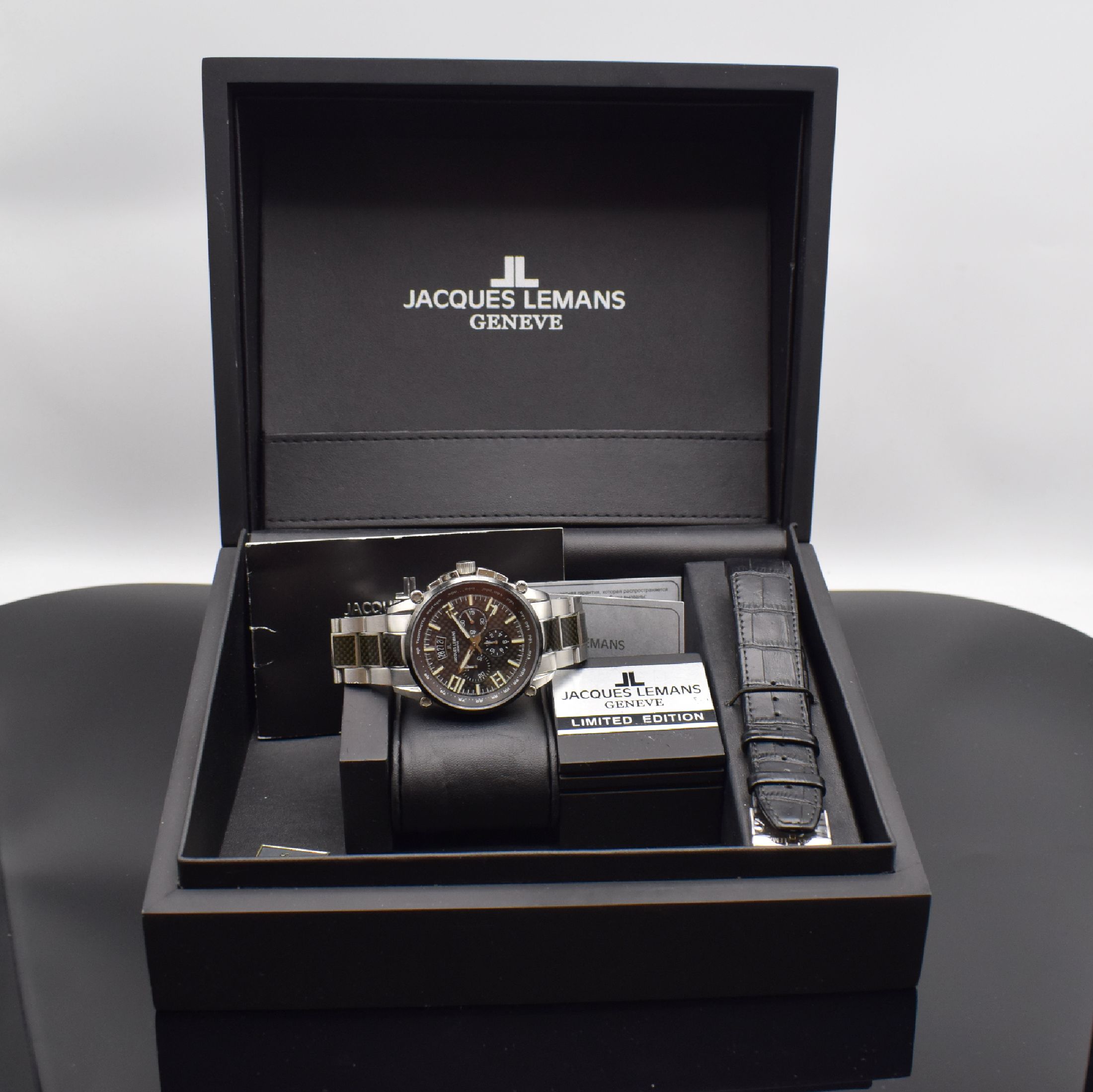 Detail f: JACQUES LEMANS auf 400 Stück limitierte Herrenarmbanduhr Chrono Carbon Referenz G-209, Automatik, Edelstahlgeh. inkl. Gliederband m. dopp. ...