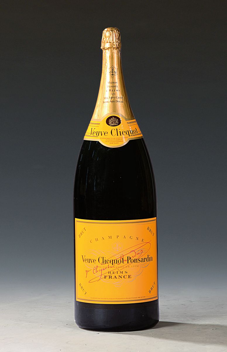 1 Flasche Nebukadnezar, Champagner Veuve Clicquot Ponsardin, 15 Liter, in Holzkiste, 12 % vol, aus ehem. Restaurantbesitz, nicht verkostet