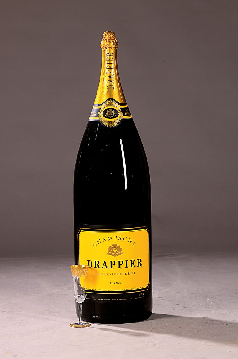 Detail b: 1 Fl. Primat, Champagner Drappier, Carte d'Or Brut, Champagner weiß, 27 Liter, in orig. Holzkiste, 12 % vol, nicht verkostet, aus ehem. ...