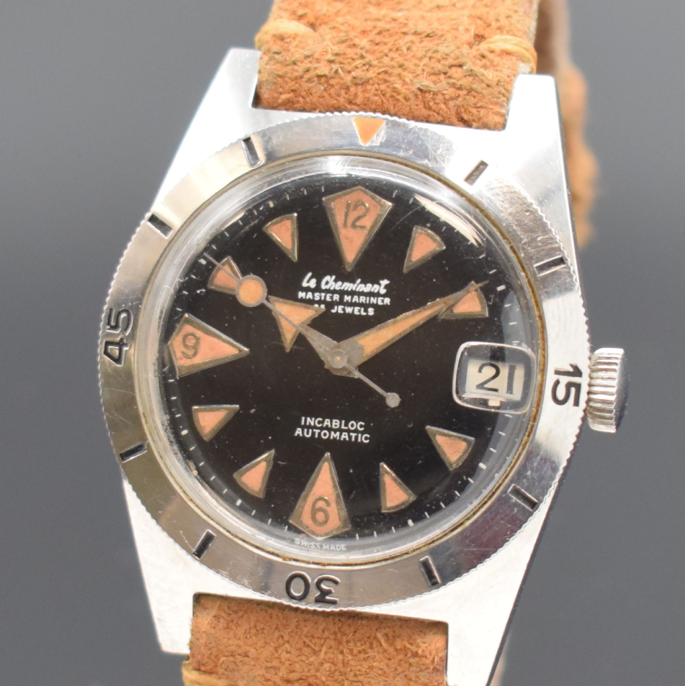 Detail a: LE CHEMINANT Master Mariner Herrensportuhr in Stahl, Schweiz um 1960, Automatik, verschr. Geh., Stahl-Drehlünette m. 60er-Tlg., schwarzes Zifferbl. ...