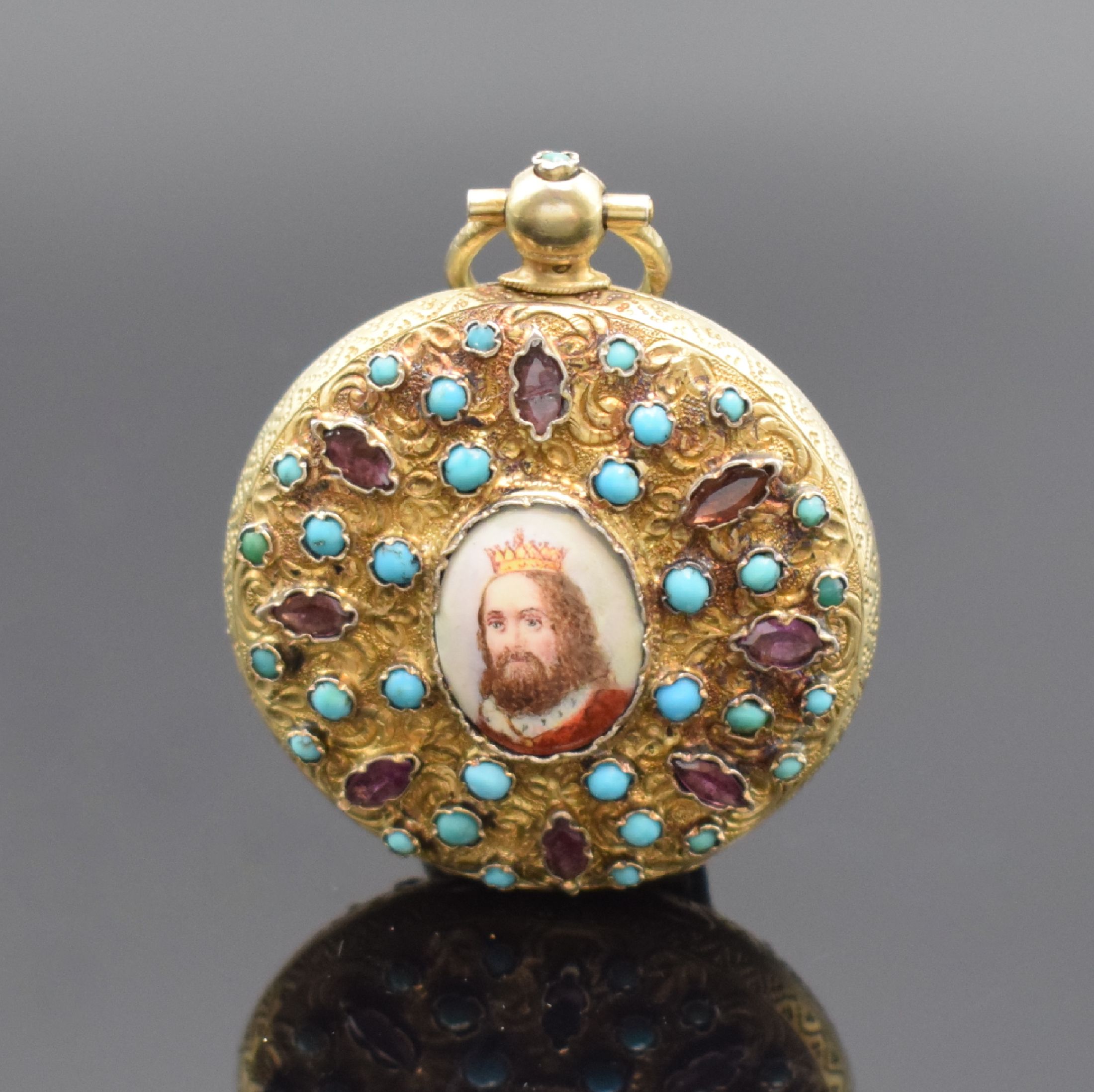 Vergoldete Spindeltaschenuhr mit Steinbesatz, Schweiz um 1820, späteres, verg. Silbergehäuse, im Zentrum königliches Email-Portrait, ...