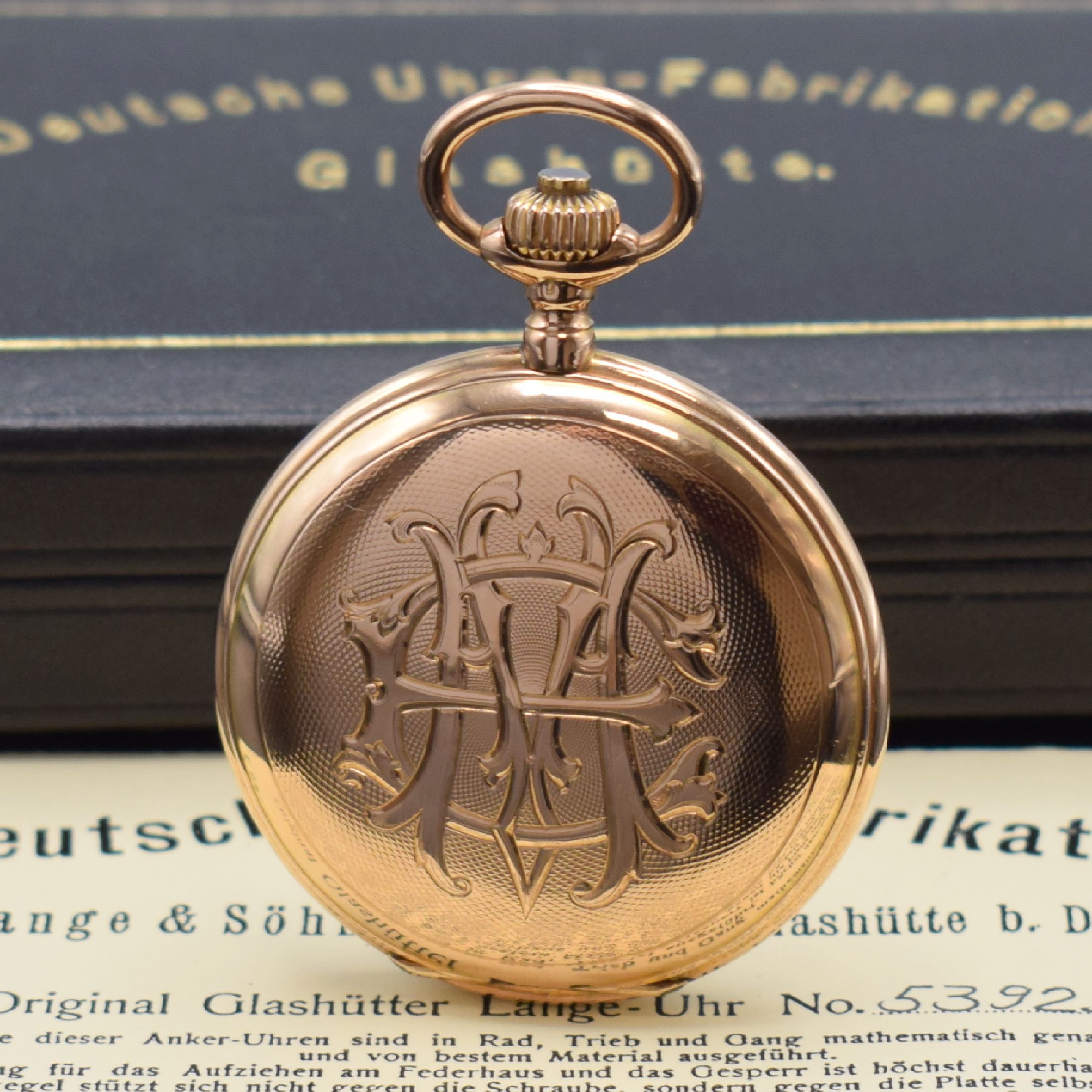 Detail b: A. LANGE & SÖHNE DUF Savonette in RG 585/000, Deutschland um 1905, guill. 3- Deckel Goldgeh. dell./ber., Sprungdeckel m. Schmuckmonogramm, Cuv. m. ...