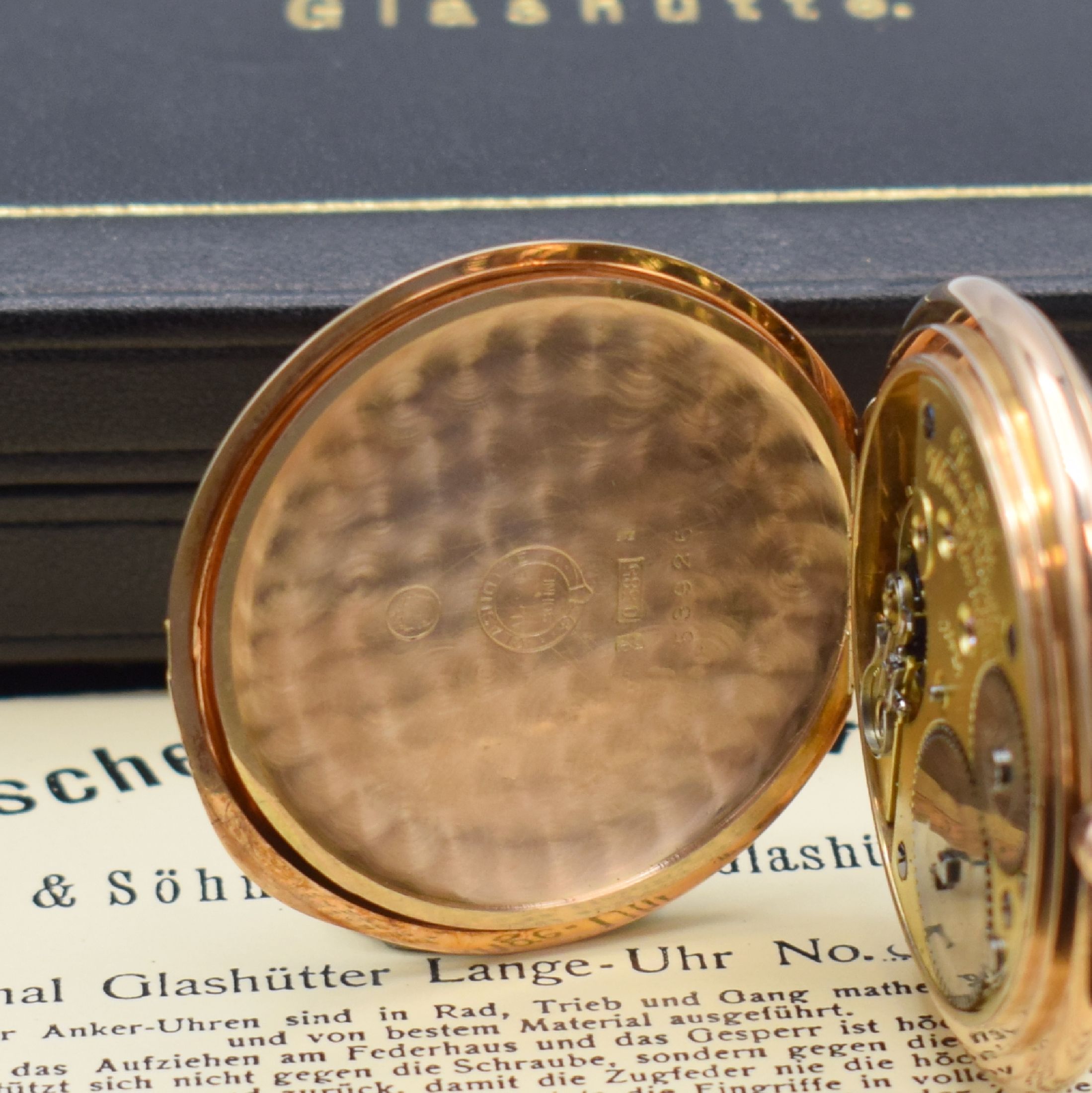 Detail f: A. LANGE & SÖHNE DUF Savonette in RG 585/000, Deutschland um 1905, guill. 3- Deckel Goldgeh. dell./ber., Sprungdeckel m. Schmuckmonogramm, Cuv. m. ...