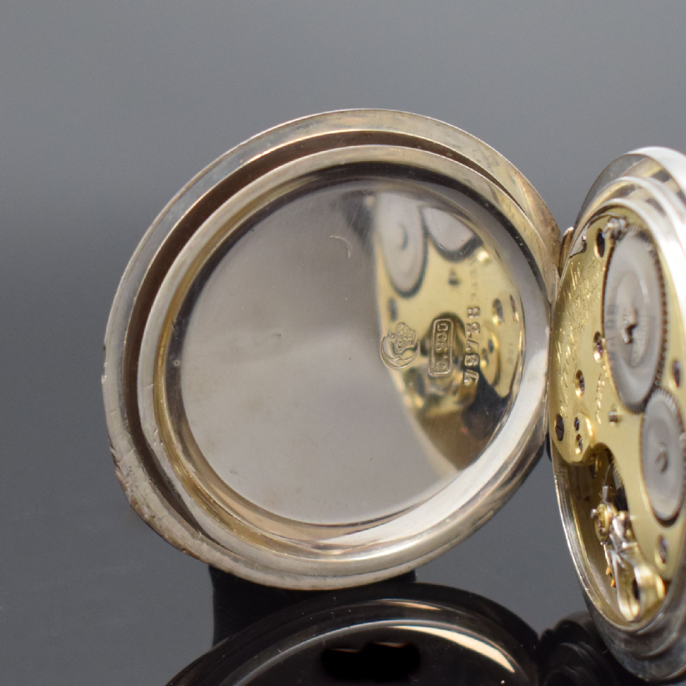 Detail d: A. LANGE & SÖHNE DUF offene Herrentaschenuhr in Silber, Deutschland um 1920, guill. Geh., Goldscharniere, 2-teil. Emailzifferbl., ...