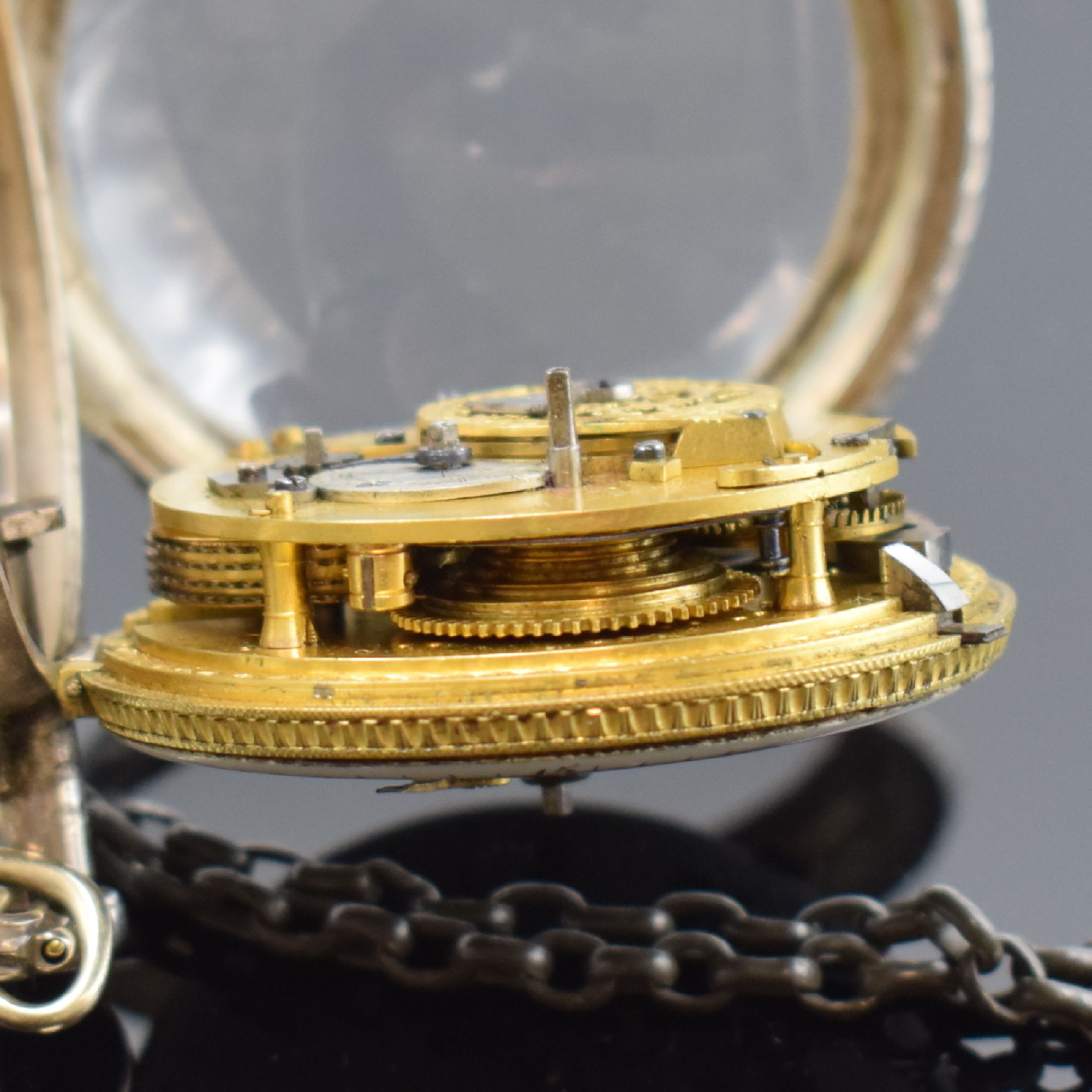 Detail h: FLORIAN MARÄSECK in Burghausen große Spindeltaschenuhr in Silber mit 1/4 Repetition, Deutschland um 1790, grav. Geh. m. großem Außenscharnier, ...