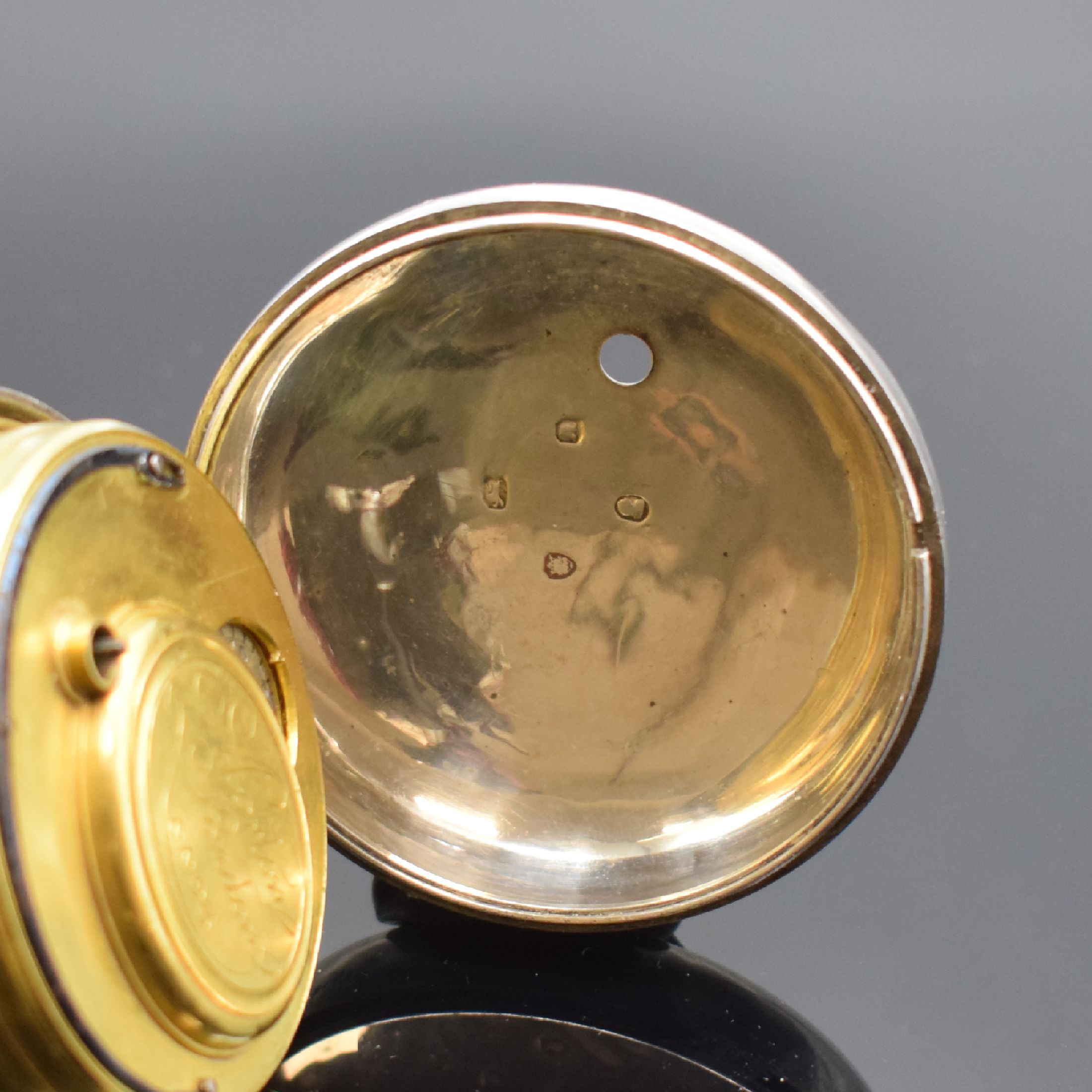 Detail c: MORTON London große Spindeltaschenuhr mit Datum in Silber, Hallmark London 1796, glattes Geh. dell., Emailzifferbl. besch., Zeiger später, großes, ...