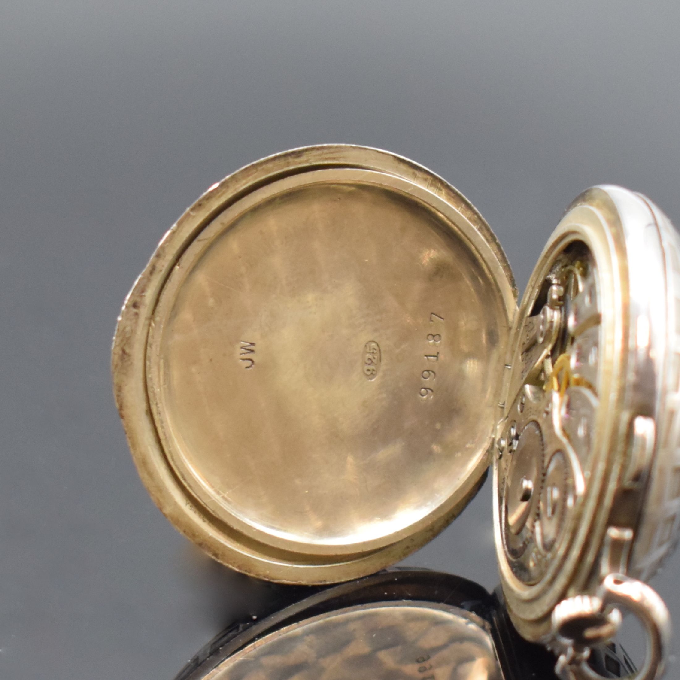 Detail f: TALIS Watch Co. Taschenuhr in Form eines Golfballs in 925er Silber, Schweiz um 1940, Emailzifferbl. m. arab. Std., gebl. Zeiger, Anz. v. Std., Min. ...