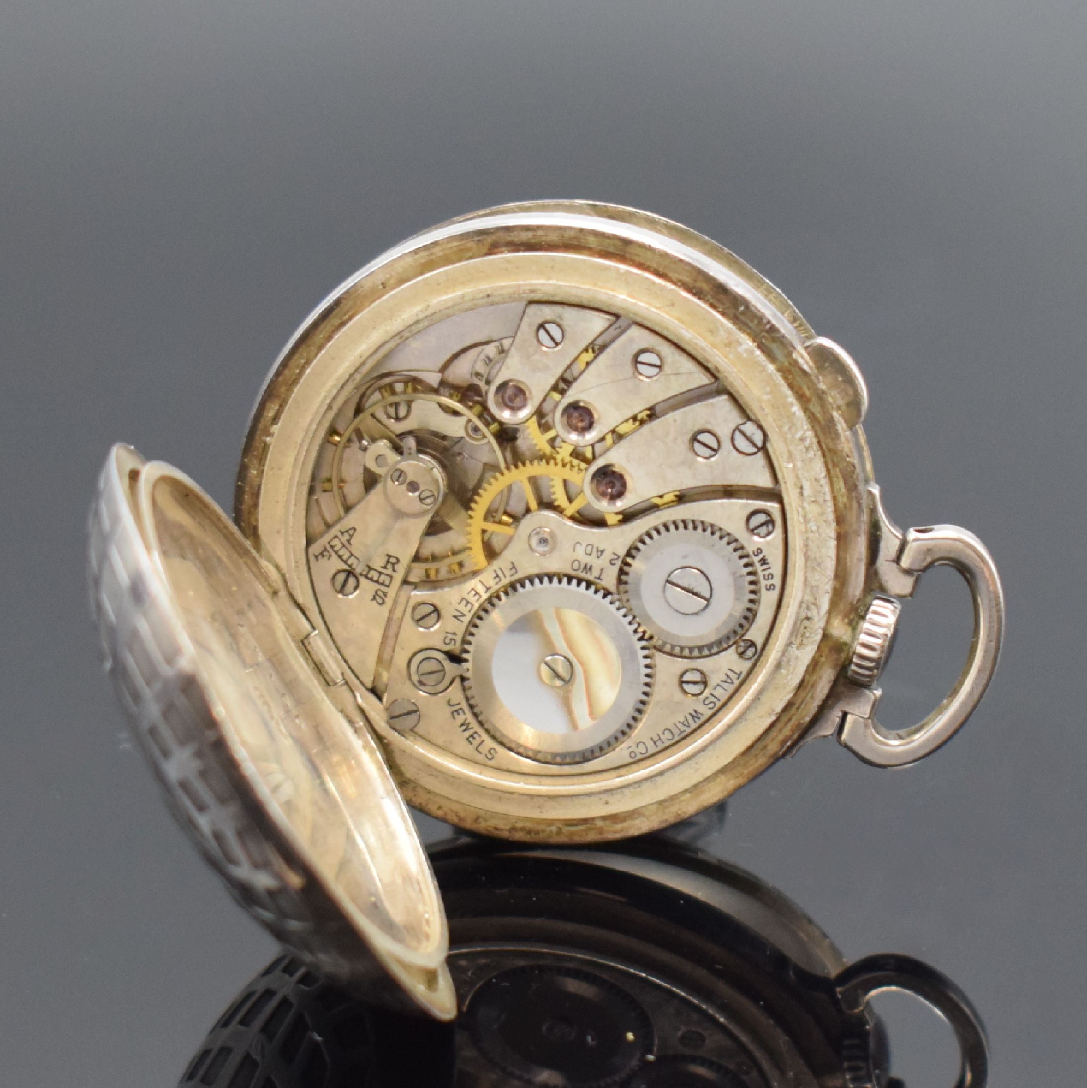 Detail g: TALIS Watch Co. Taschenuhr in Form eines Golfballs in 925er Silber, Schweiz um 1940, Emailzifferbl. m. arab. Std., gebl. Zeiger, Anz. v. Std., Min. ...