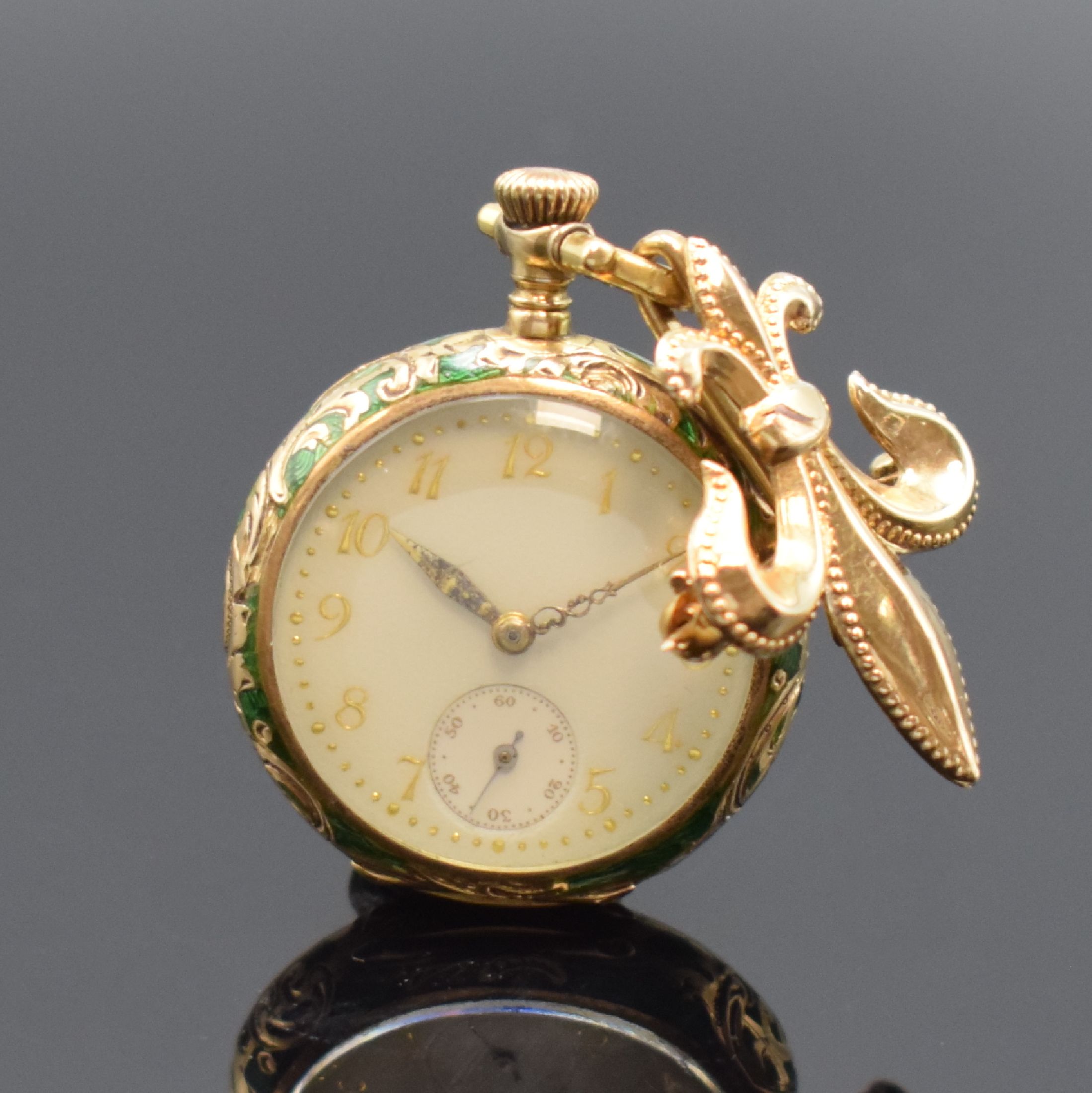 Detail a: LONGINES / SMITH, PETTERSON & Co. Boston Email-Damentaschenuhr in GG 585/000 an vergoldeter Fleur de Lys Brosche, Schweiz für USA um 1897, aufw. ...
