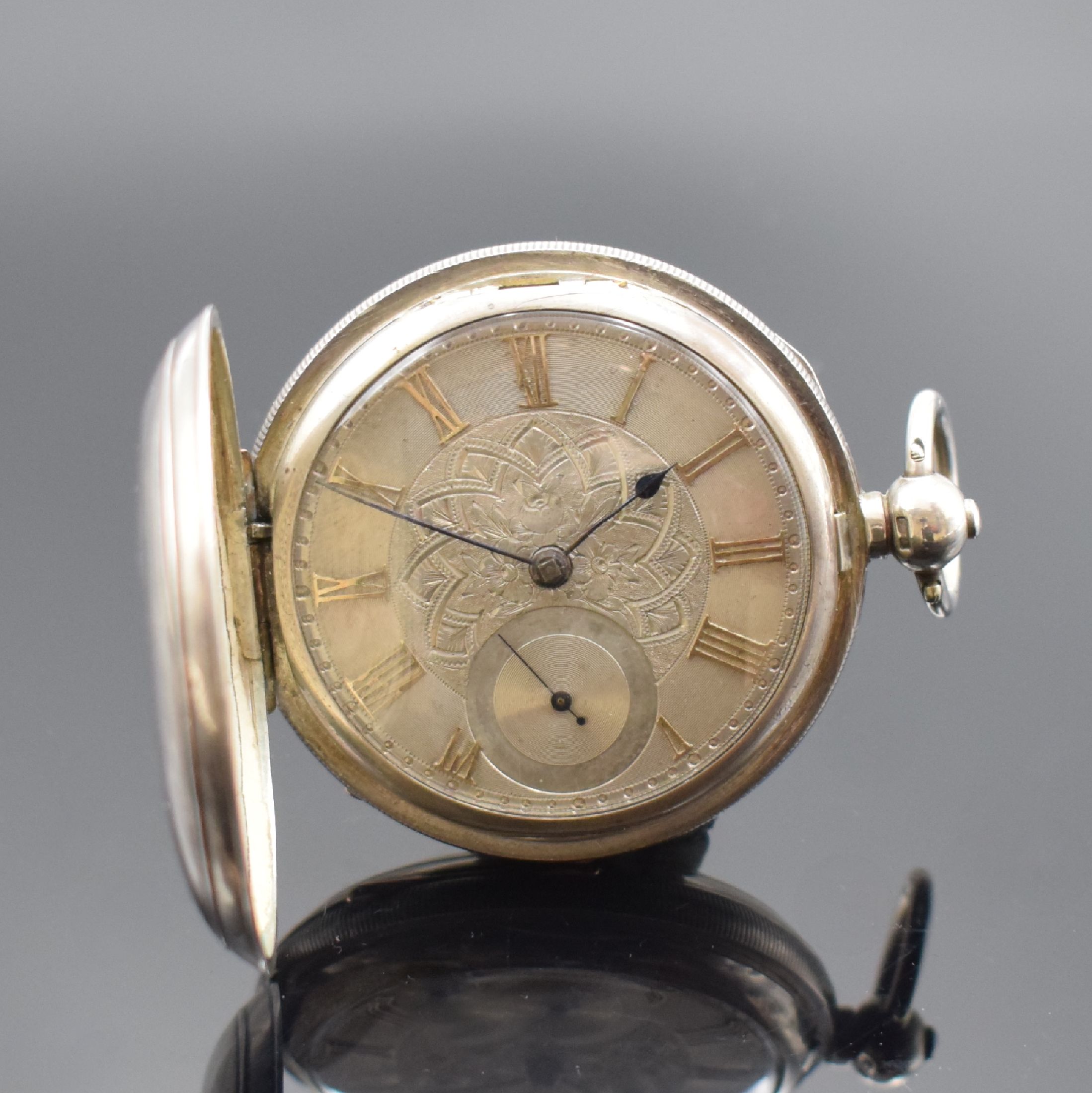 Detail h: Konvolut 3 Silbertaschenuhren, Schweiz / England um 1880, 2 schwere, englische Taschenuhren mit Silber-Zifferblättern und röm. Goldzahlen, nach ...