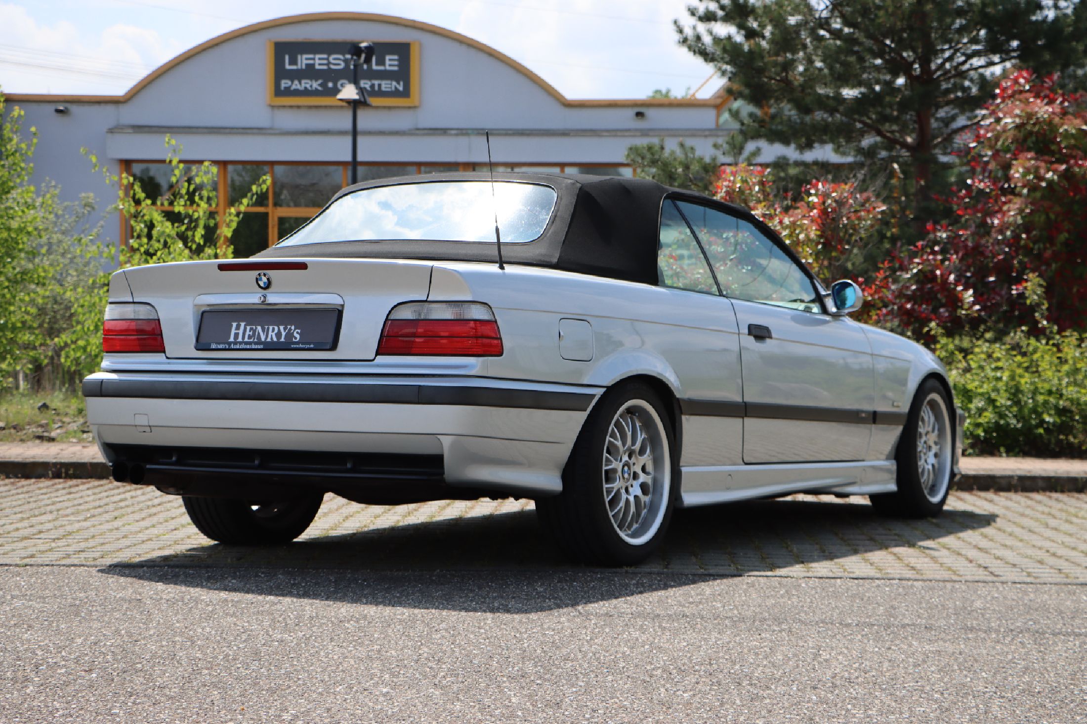 Detail d: BMW 320i E36 Cabriolet, Fahrgestellnummer: WBABJ31050ER17473, EZ 10/1998, Laufleistung ca. 200.500 km abgelesen, HU 05/2024, 110 kW/150 PS, ...