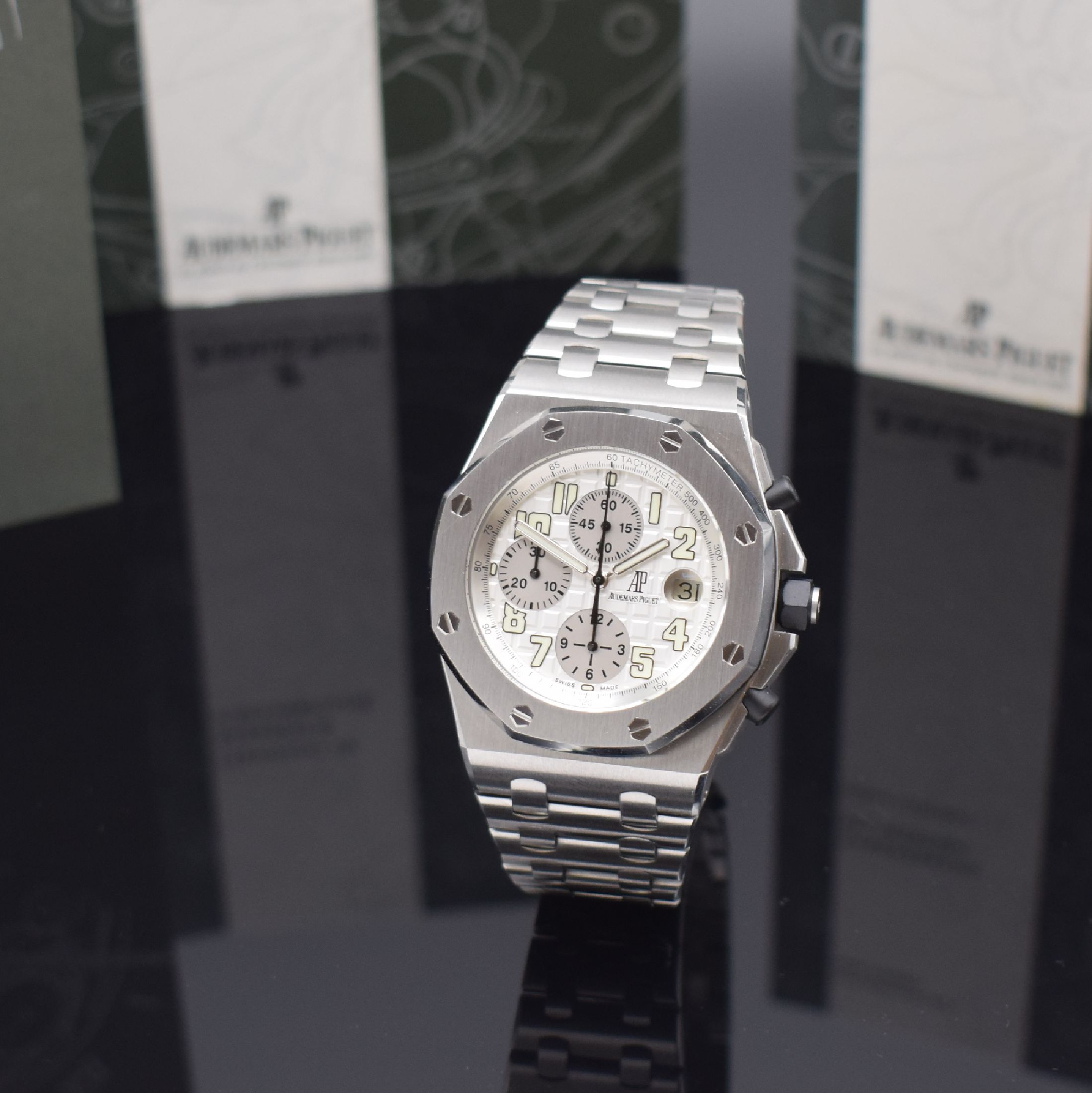 AUDEMARS PIGUET Royal Oak Offshore Armbandchronograph Referenz 25721ST.OO.1000ST.07.A, Automatik, 3-teil. Gehäuse in Edelstahl inkl. Gliederband m. ...